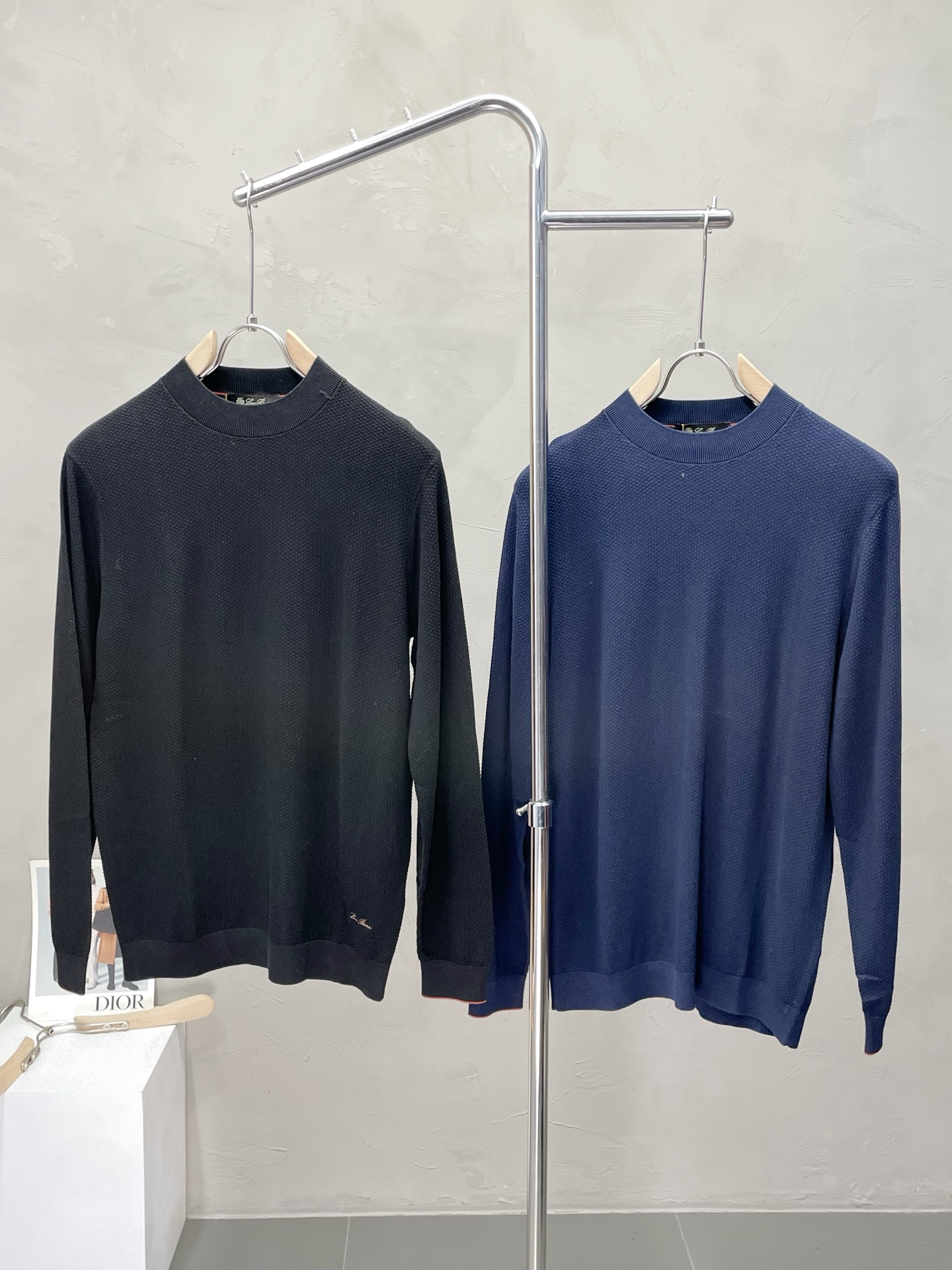 NO:509580,.LP-Loro Piana exclusively offers new original single men's casual long sleeves, high-end customization, high-end version, fashionable and versatile imported fabric, super soft and delicate, skin-friendly and comfortable to wear, high-end boutique, OEM, fine-made top body, very good, men's essential items, three standards, 48-56,,loro piga,loro piga,alexander wang19860909.LP-Loro Piana诺悠翩雅独家专供新款原单男士休闲长袖 高端定制 高版本 时尚百搭爆款进口面料 手感超柔软细腻 穿着亲肤舒适 高端精品 代工厂精细做上身非常赞 男士必备单品 三标齐全 码数48-56,,loro piana,loro piana,alexander wang,Men's clothing