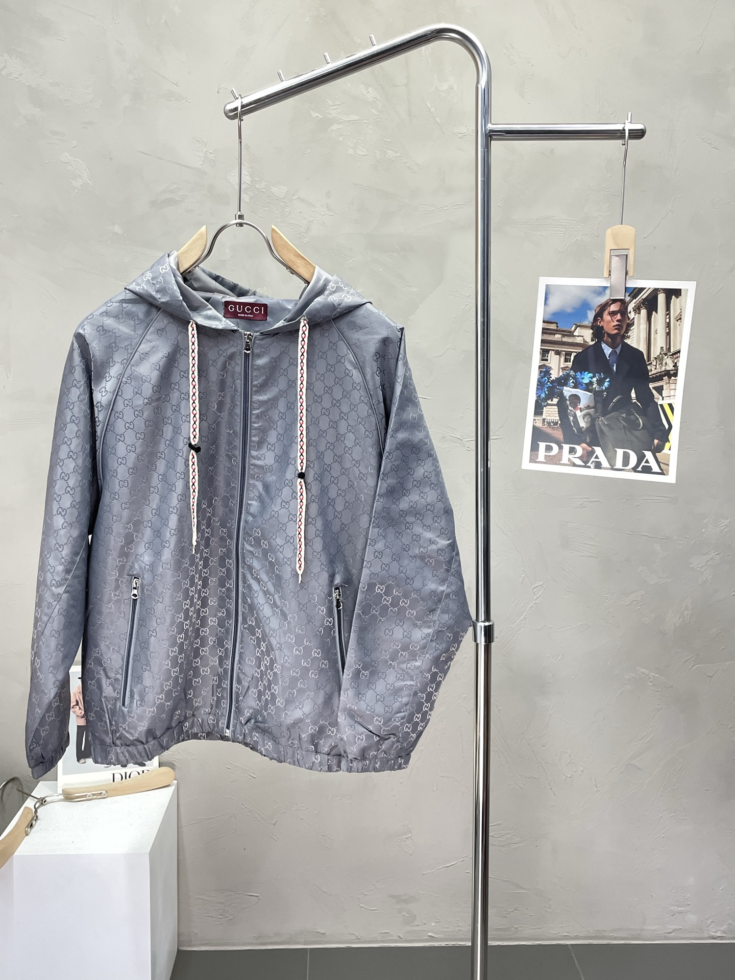 NO:512891,.Gucci exclusively offers new original single men's casual jackets, breathable and comfortable, high-end customization, high-end version, fashionable and versatile imported fabrics, super soft and delicate, skin-friendly and comfortable to wear, high-end boutique, OEM, fine-made top body, very good, men's essential items, three standards, code M-3XL,,gucci,gucci,jackets & coats,alexander wang19860909.Gucci古驰独家专供新款原单男士休闲夹克 透气舒适 高端定制 高版本 时尚百搭爆款进口面料 手感超柔软细腻 穿着亲肤舒适 高端精品 代工厂精细做上身非常赞 男士必备单品 三标齐全 码数M-3XL,,gucci,gucci,jackets & coats,alexander wang,Men's clothing