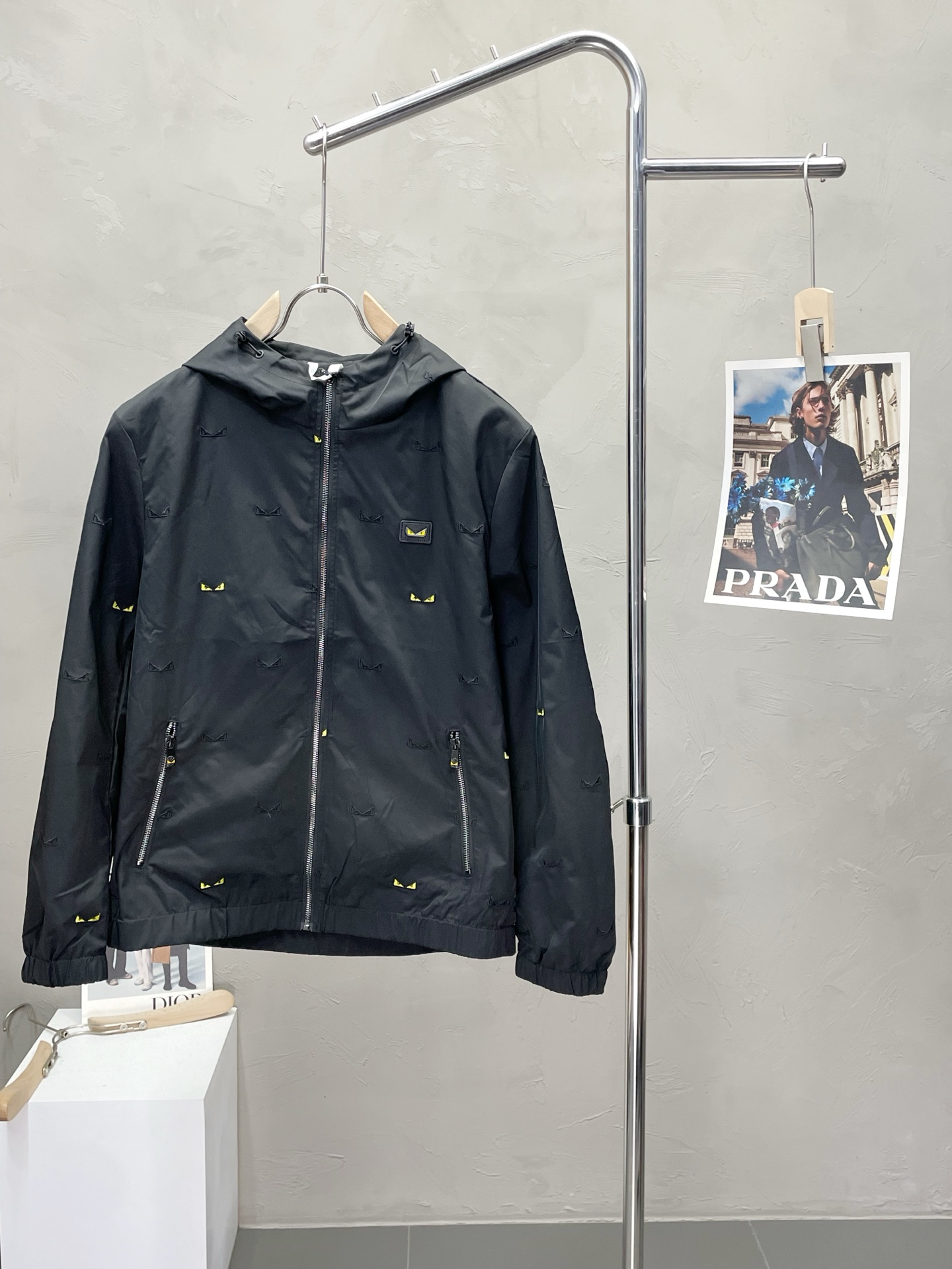 NO:512895,.FENDI exclusively offers new original single men's casual jackets, breathable and comfortable, high-end customization, high-end version, fashionable and versatile imported fabrics, super soft and delicate, skin-friendly and comfortable to wear, high-end boutique, OEM, fine-made, very good for the upper body, men's essential items, complete three standards, M-3XL,,fendi,fendi, jackets & coats,alexander wang19860909.FENDI芬迪独家专供新款原单男士休闲夹克 透气舒适 高端定制 高版本 时尚百搭爆款进口面料 手感超柔软细腻 穿着亲肤舒适 高端精品 代工厂精细做上身非常赞 男士必备单品 三标齐全 码数M-3XL,,fendi,fendi,jackets & coats,alexander wang,Men's clothing