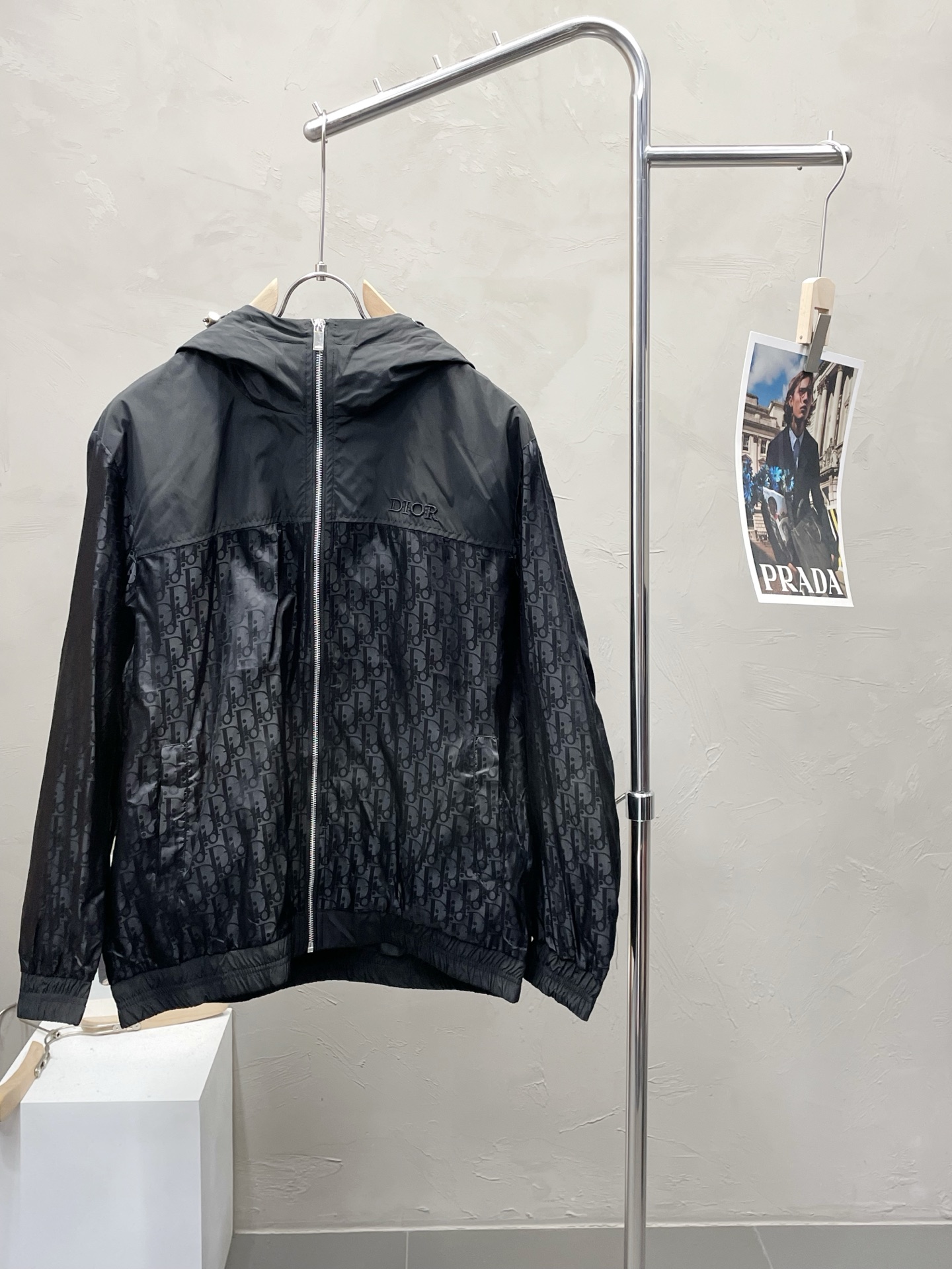 NO:518497,.Dior exclusively offers new original single men's casual jacket, breathable and comfortable, high-end customization, high-end version, fashionable and versatile imported fabric, super soft and delicate, skin-friendly and comfortable to wear, high-end boutique, OEM, fine production, very good for the top body, men's essential items, complete three standards, code M-3XL,,dior,dior, jackets & coats,alexander wang19860909.Dior迪奥独家专供新款原单男士休闲夹克 透气舒适 高端定制 高版本 时尚百搭爆款进口面料 手感超柔软细腻 穿着亲肤舒适 高端精品 代工厂精细做上身非常赞 男士必备单品 三标齐全 码数M-3XL,,dior,dior,jackets & coats,alexander wang,Men's clothing