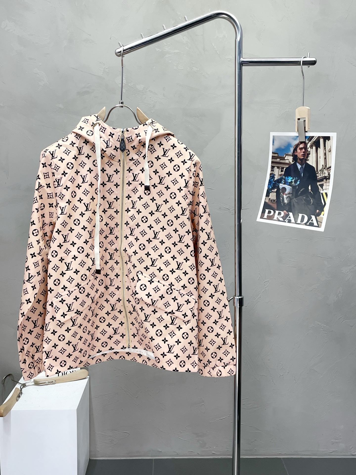 NO:519141,.Louis Vuitton exclusively offers new original single men's casual jackets, breathable and comfortable, high-end customization, high-end version, fashionable and versatile imported fabrics, super soft and delicate, skin-friendly and comfortable to wear, high-end boutique, OEM, fine-made top-body, very good, men's essential items, three standards, complete code M-3XL,,louis vuitton,louis vuitton,jackets & coats,alexander wang19860909.Louis Vuitton路易威登独家专供新款原单男士休闲夹克 透气舒适 高端定制 高版本 时尚百搭爆款进口面料 手感超柔软细腻 穿着亲肤舒适 高端精品 代工厂精细做上身非常赞 男士必备单品 三标齐全 码数M-3XL,,louis vuitton,louis vuitton,jackets & coats,alexander wang,Men's clothing