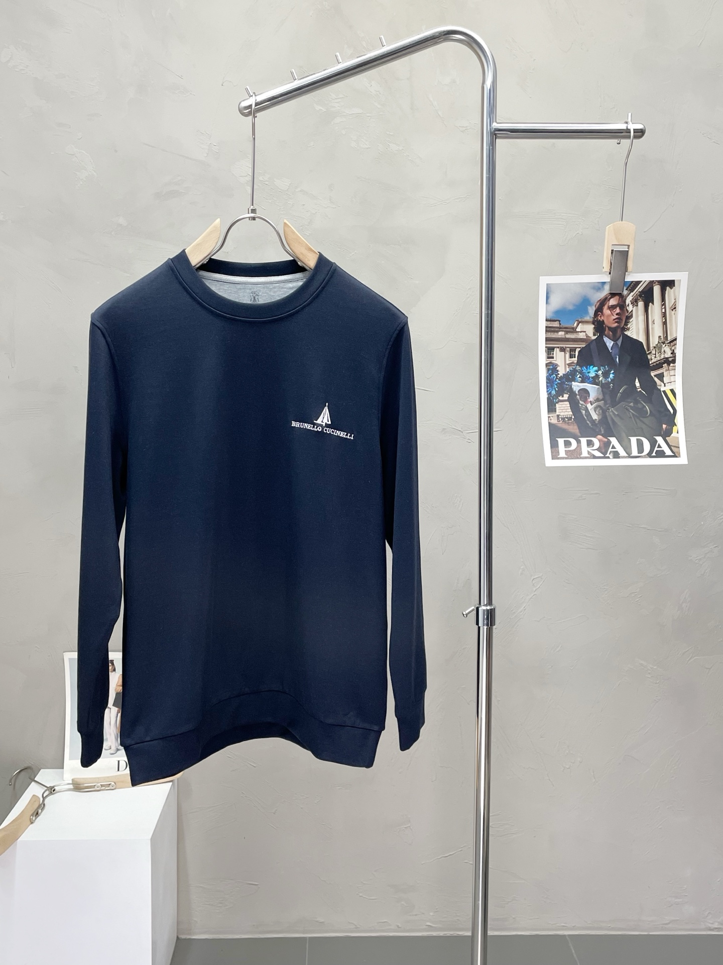 NO:512886,.BC-Brunello Cucineli Brunello Cucineli exclusively provides the latest fashionable long-sleeved jackets with a classic design and great appearance, and the quality is even more unscrupulous. You can buy it directly. You can't get it wrong! Through the detailed pictures, you can feel its powerful aura, and the warm-concentration effect is significant, so you don’t have to worry about the chill at all! It is both fashionable and functional, and the whole style looks more luxurious and elegant! Size M-3XL, brunello cucinelli, jackets & coats, alexander wang19860909.BC-Brunello Cucineli 布鲁内洛·库奇内利独家专供最新时尚长袖 经典设计感与颜值爆棚的外套,品质更是无法挑剔品控可以直接入手,不容过错的高端臻品！通过细节图片便可感受到它强悍的气场,聚温保暖效果显著,完全不用担心会有一点寒意！时尚与功能性兼备,整款显得更加的奢华大气！ 尺码M-3XL,,brunello cucinelli,jackets & coats,alexander wang,Men's clothing