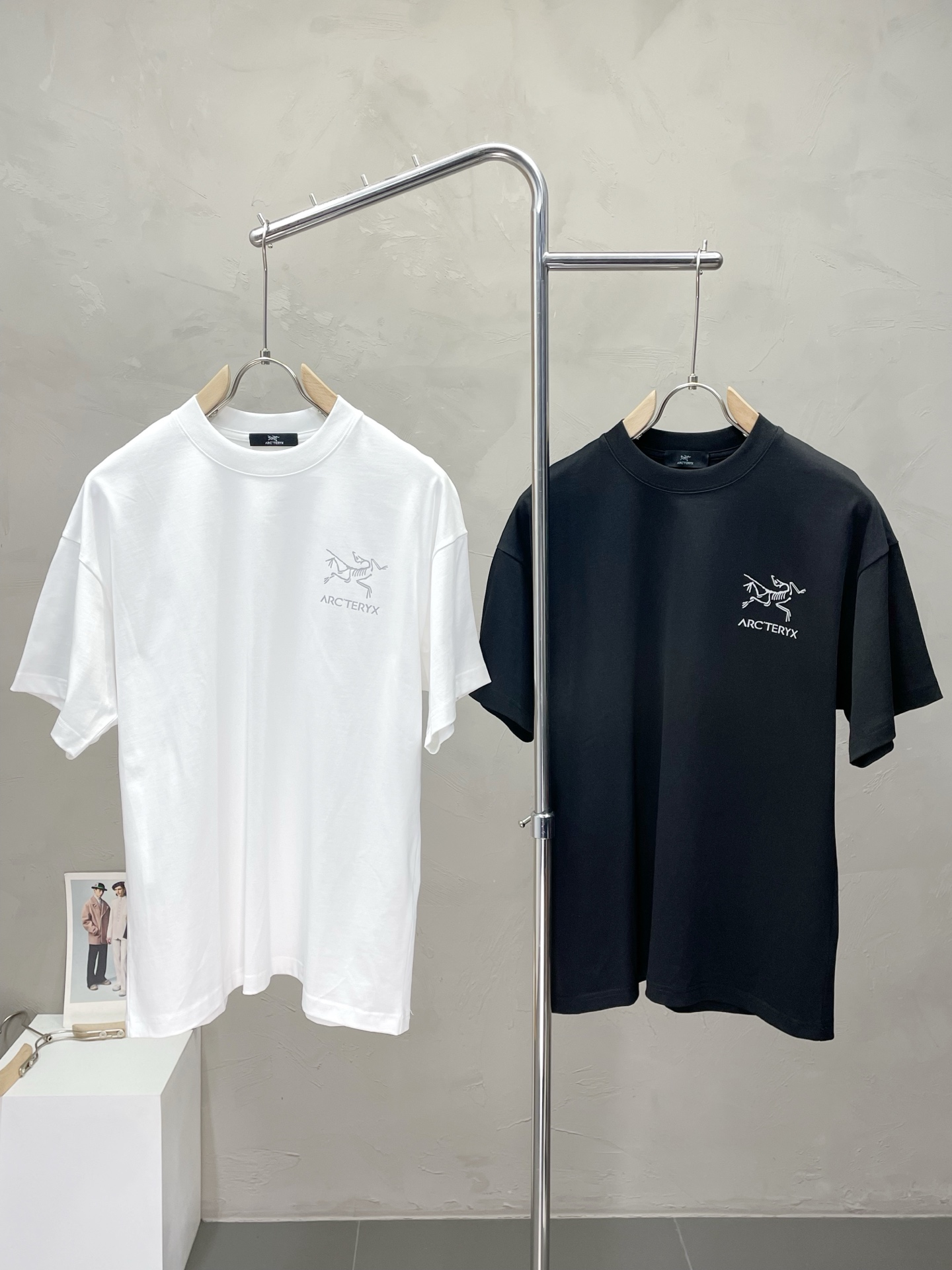 NO:512855,.Arc’teryx Archaeopteryx exclusively offers new men’s casual short-sleeved high-end customization high-end version fashionable and versatile imported fabrics with super soft and delicate touch, skin-friendly and comfortable wearing high-end boutique OEM factory fine-made top body very good Men’s essential items, complete three standards, 48-56, arc’teryx, T-shirt, alexander wang19860909.Arc’teryx始祖鸟独家专供新款男士休闲短袖 高端定制 高端版本 时尚百搭爆款进口面料 手感超柔软细腻 穿着亲肤舒适 高端精品 代工厂精细做上身非常赞 男士必备单品 三标齐全 码数48-56,arc'teryx,T-shirt,alexander wang,Men's clothing