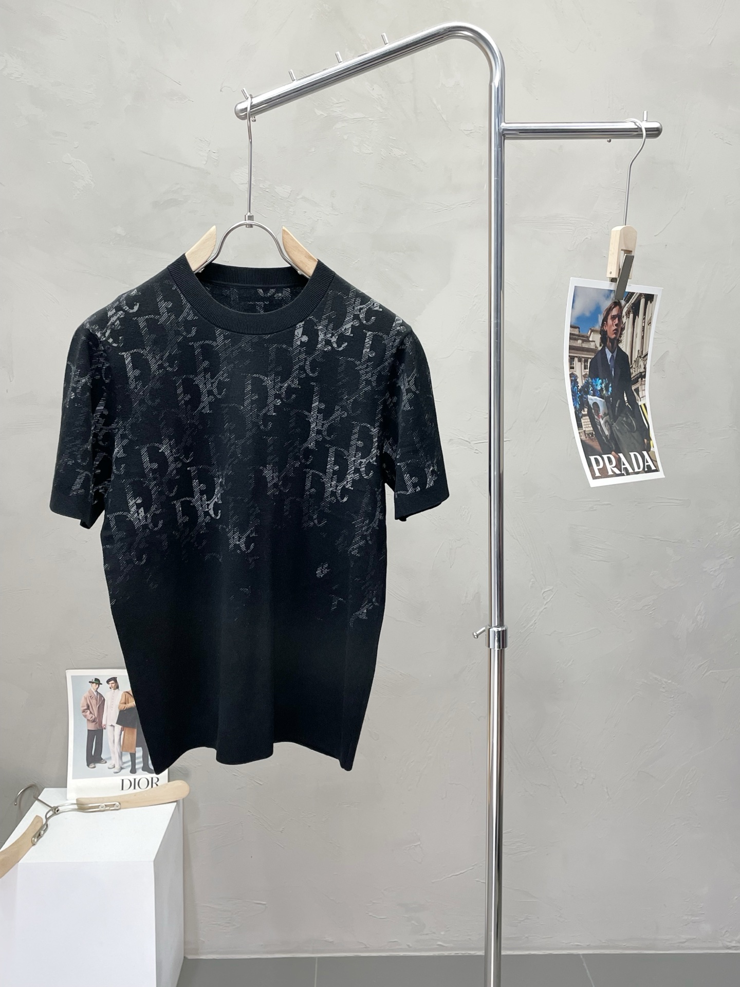 NO:515400,.Dior exclusively offers new original single men's casual knitted short sleeves, high-end customization, high-end version, fashionable and versatile imported fabric, super soft and delicate, skin-friendly and comfortable to wear, high-end boutique, OEM, fine production, very good for the upper body, men's essential items, three standards, code M-3XL,,dior,dior,T-shirt,alexander wang19860909.Dior迪奥独家专供新款原单男士休闲针织短袖 高端定制 高版本 时尚百搭爆款进口面料 手感超柔软细腻 穿着亲肤舒适 高端精品 代工厂精细做上身非常赞 男士必备单品 三标齐全 码数M-3XL,,dior,dior,T-shirt,alexander wang,Men's clothing