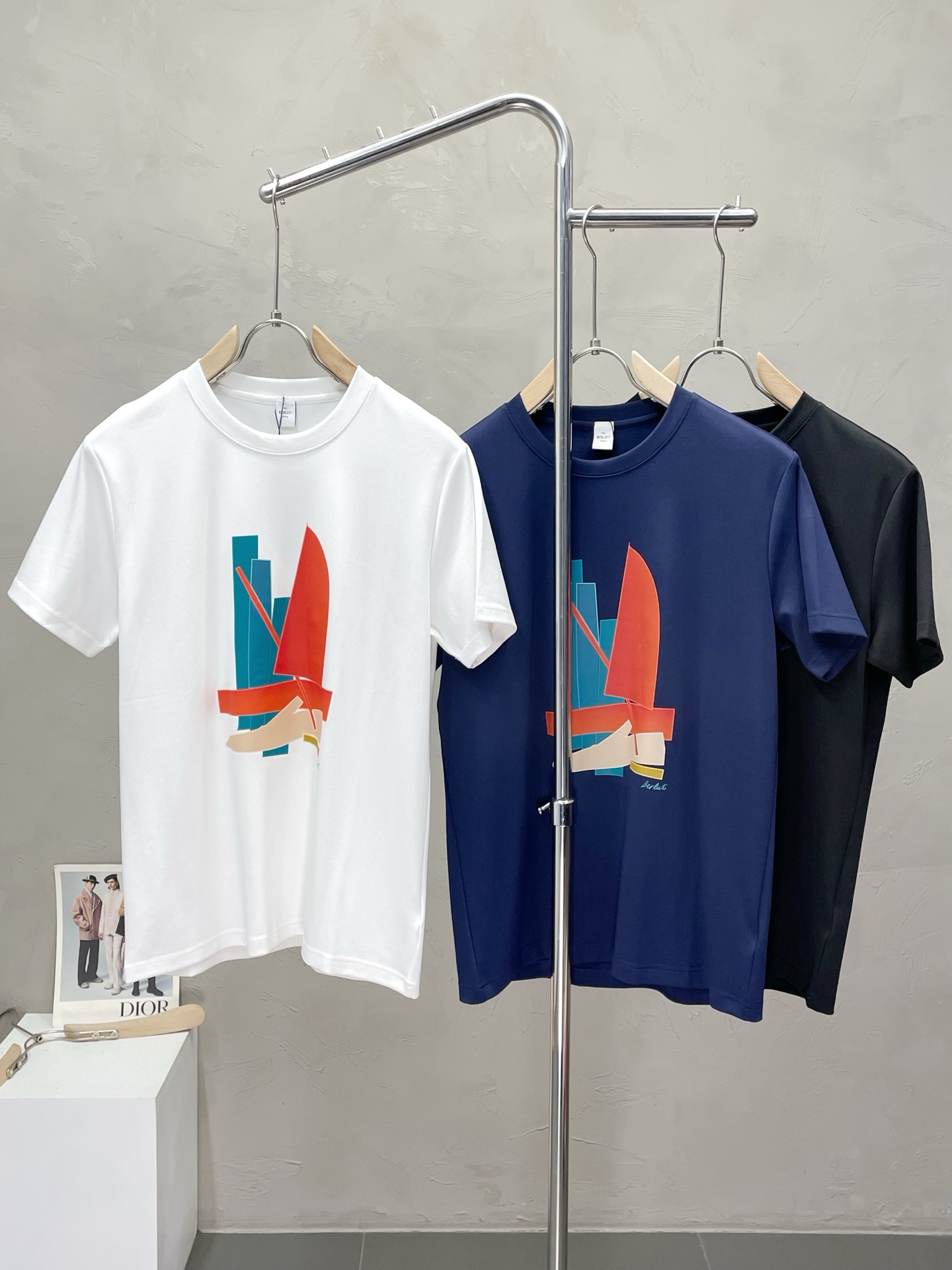 NO:515396,.BERLUTI exclusively offers new original single men's casual short sleeves, high-end customization, high-end version, fashionable and versatile imported fabric, super soft and delicate, skin-friendly and comfortable to wear, high-end boutique, OEM, fine-made top body, very good, men's essential items, complete three standards, M-3XL,, T-shirt, alexander wang19860909.BERLUTI布鲁提独家专供新款原单男士休闲短袖 高端定制 高端版本 时尚百搭爆款进口面料 手感超柔软细腻 穿着亲肤舒适 高端精品 代工厂精细做上身非常赞 男士必备单品 三标齐全 码数M-3XL,,T-shirt,alexander wang,Men's clothing