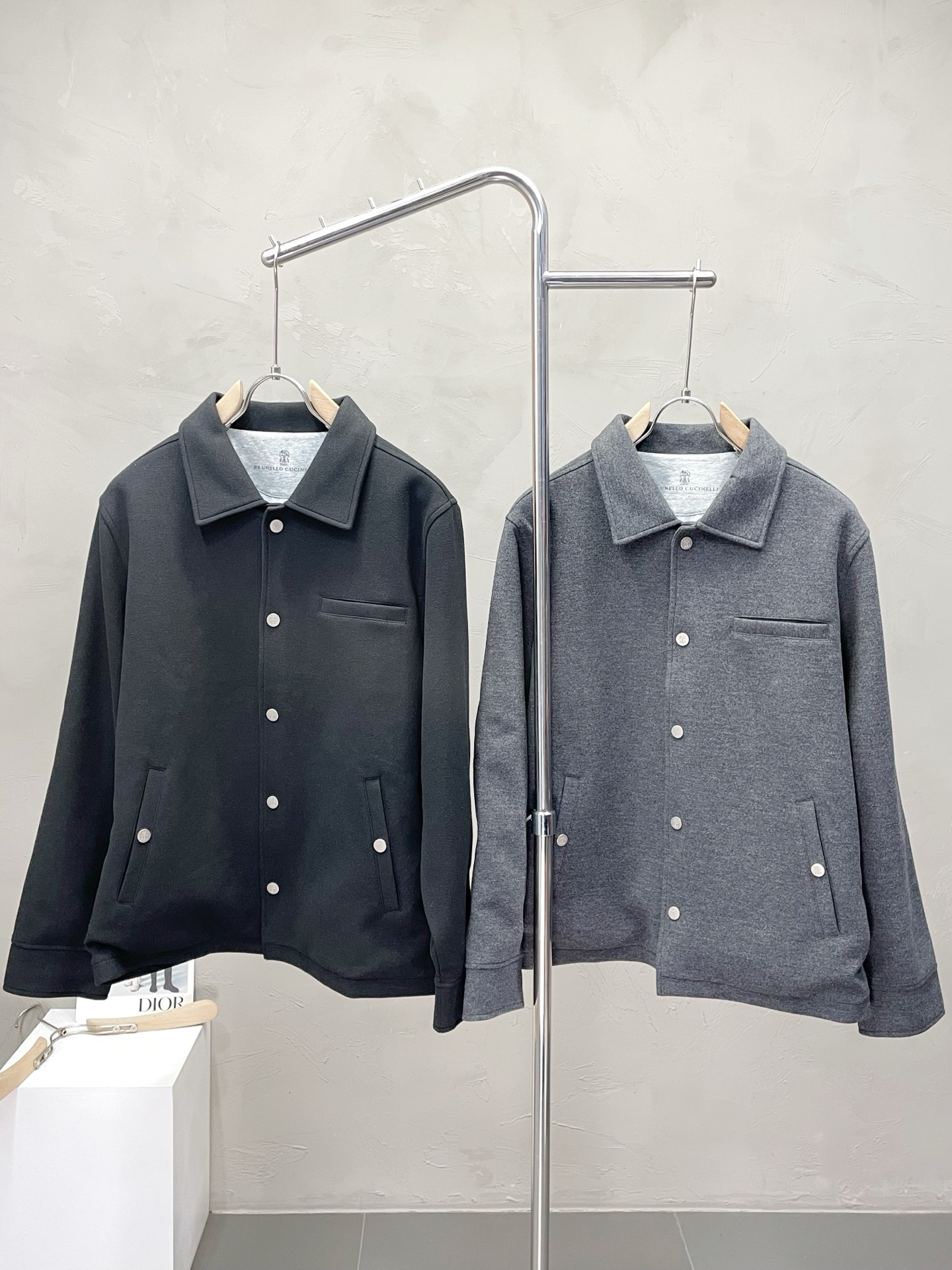 NO:516923,.BC-Brunello Cucineli exclusively for new original single men's casual jackets, high-end customization, high-version, fashionable and versatile imported fabrics, super soft and delicate, skin-friendly and comfortable to wear, high-end boutique, OEM, fine-made, very good for the upper body, men's essential items, three standards, M-3XL,,brunello cucinelli, jackets & coats,alexander wang19860909.BC-Brunello Cucineli 布鲁内洛 库奇內利独家专供新款原单男士休闲外套 高端定制 高版本 时尚百搭爆款进口面料 手感超柔软细腻 穿着亲肤舒适 高端精品 代工厂精细做上身非常赞 男士必备单品 三标齐全 码数M-3XL,,brunello cucinelli,jackets & coats,alexander wang,Men's clothing