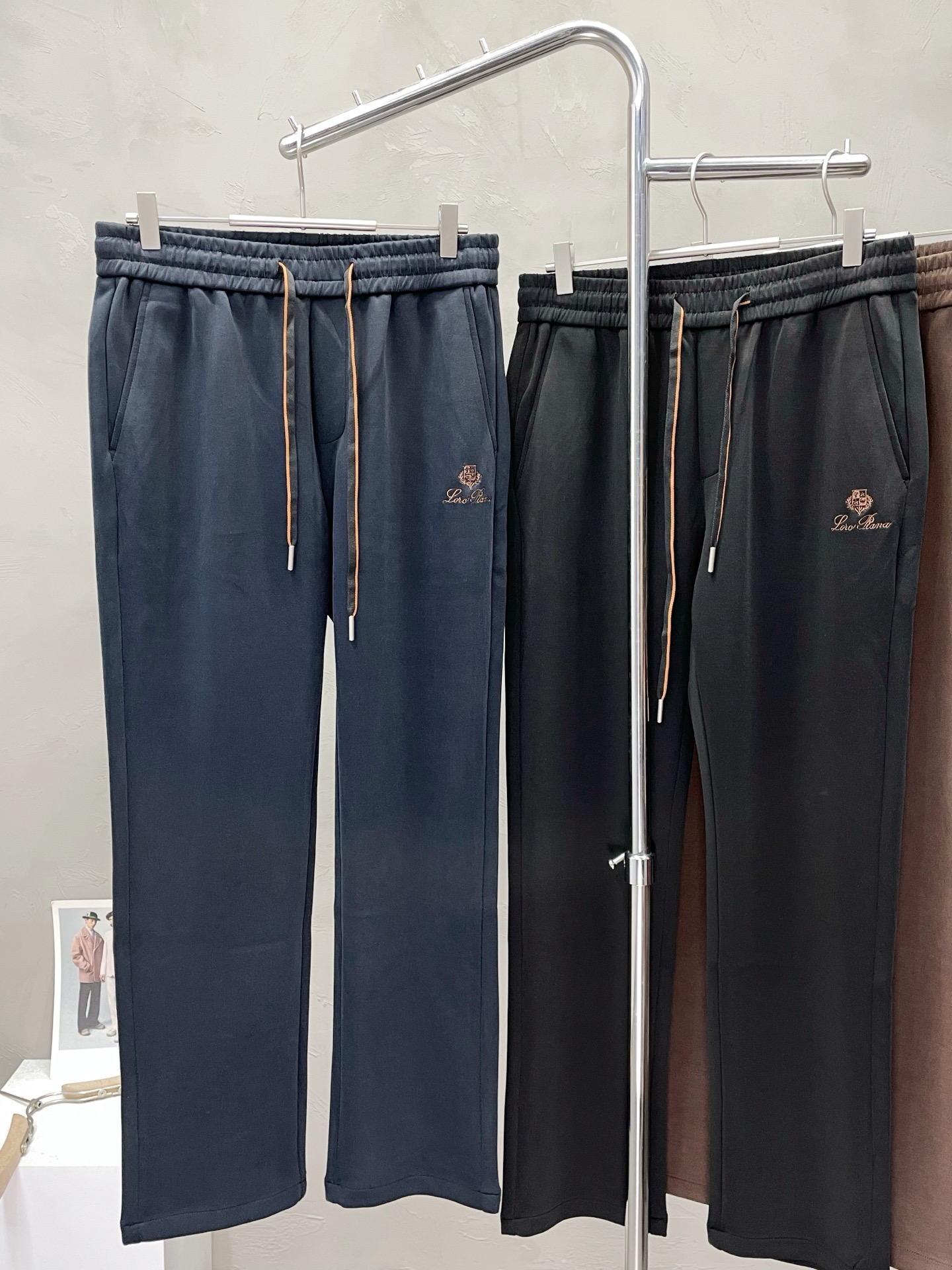 。lP🆕-Loro Piana诺悠翩雅💥独家专供新款 休闲裤 高端版本！专柜定制面料 透气舒适度高，细节