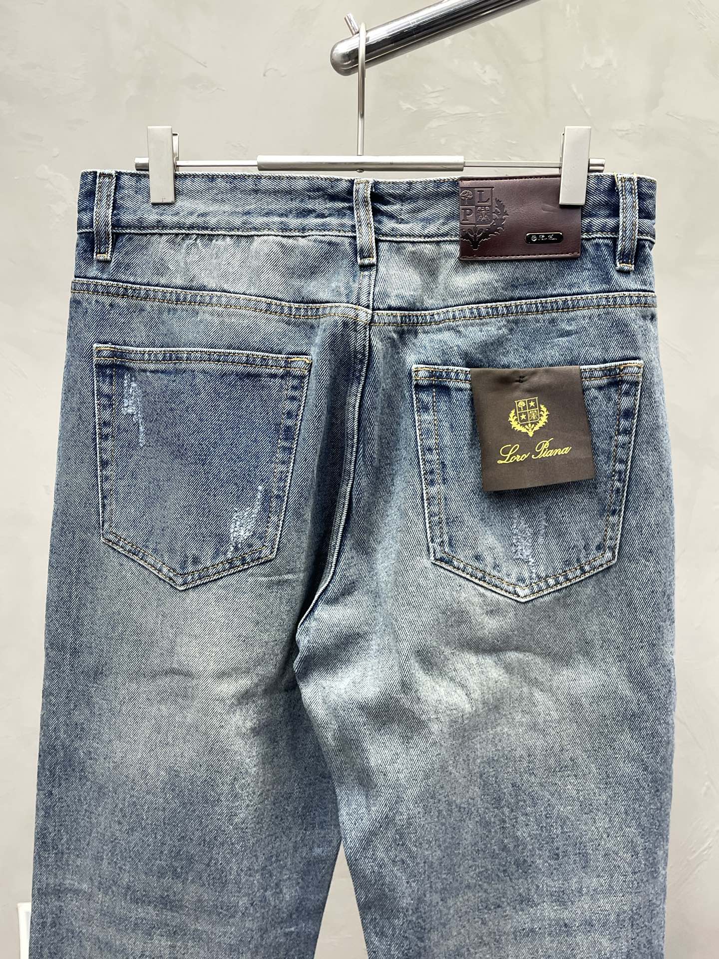 。lP🆕-Loro Piana诺悠翩雅💥独家专供新款 牛仔裤👖高端版本！专柜定制面料 透气舒适度高，细节