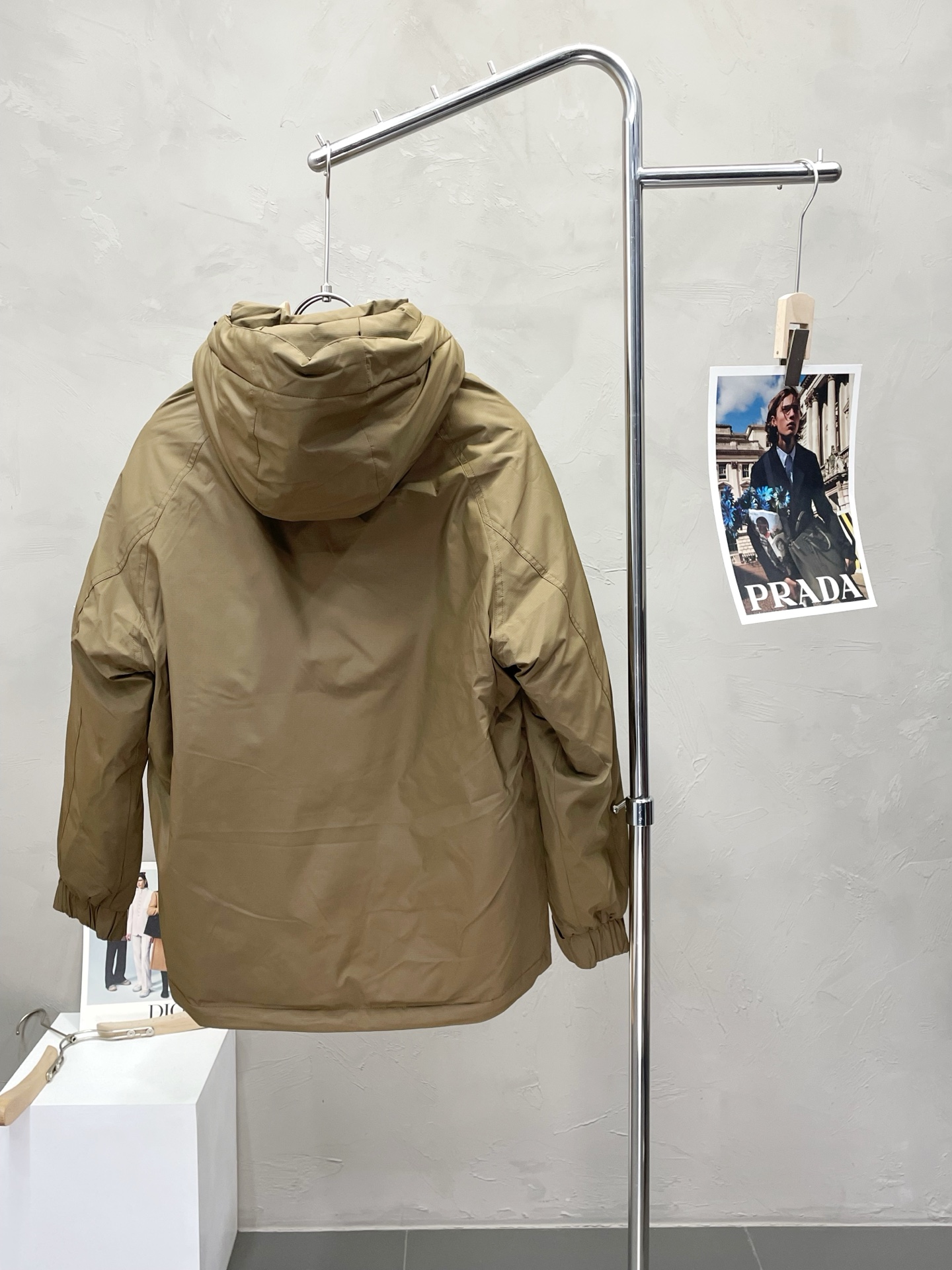 。羽绒服- Moncler蒙口💥独家专供秋冬新款连帽羽绒服，帽子可拆卸设计 贸易公司渠道稀出，降温天气必
