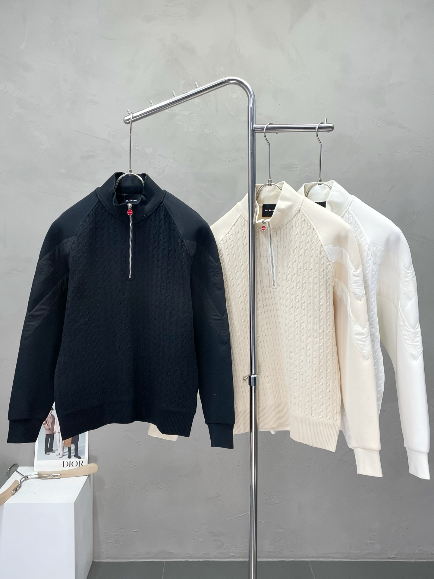 NO:523805,.KITON exclusively offers new original single men's casual knitted sweatshirts, high-end customization, high-end version, fashionable and versatile imported fabrics, super soft and delicate, warm and comfortable, skin-friendly and comfortable to wear, high-end boutique, OEM, fine-made top body, very good, men's essential items, three standards, 48-56,,hoodie, sweatshirts, alexander wang19860909.KITON独家专供新款原单男士休闲针织卫衣 高端定制 高版本 时尚百搭爆款进口面料 手感超柔软细腻 保暖舒适 穿着亲肤舒适 高端精品 代工厂精细做上身非常赞 男士必备单品 三标齐全 码数48-56,,hoodie,sweatshirts,alexander wang,Men's clothing