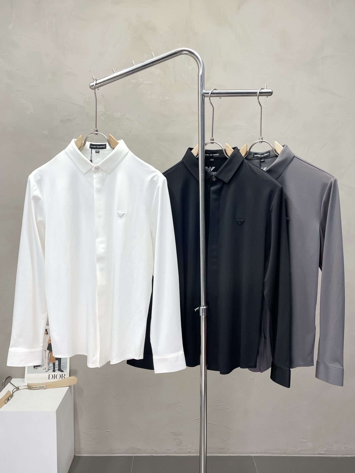 NO:523874,.ARMANI Armani exclusively offers new original single men's casual shirts. High-end customization, high-end version, fashionable and versatile imported fabrics, super soft and delicate, skin-friendly and comfortable to wear, high-end boutique, OEM, fine-made top body, very good, men's essential items, three standards, 48-58,,armani,armani,shirts,alexander wang19860909.ARMANI阿玛尼独家专供新款原单男士休闲衬衫.高端定制 高端版本 时尚百搭爆款进口面料 手感超柔软细腻 穿着亲肤舒适 高端精品 代工厂精细做上身非常赞 男士必备单品 三标齐全 码数48-58,,armani,armani,shirts,alexander wang,Men's clothing