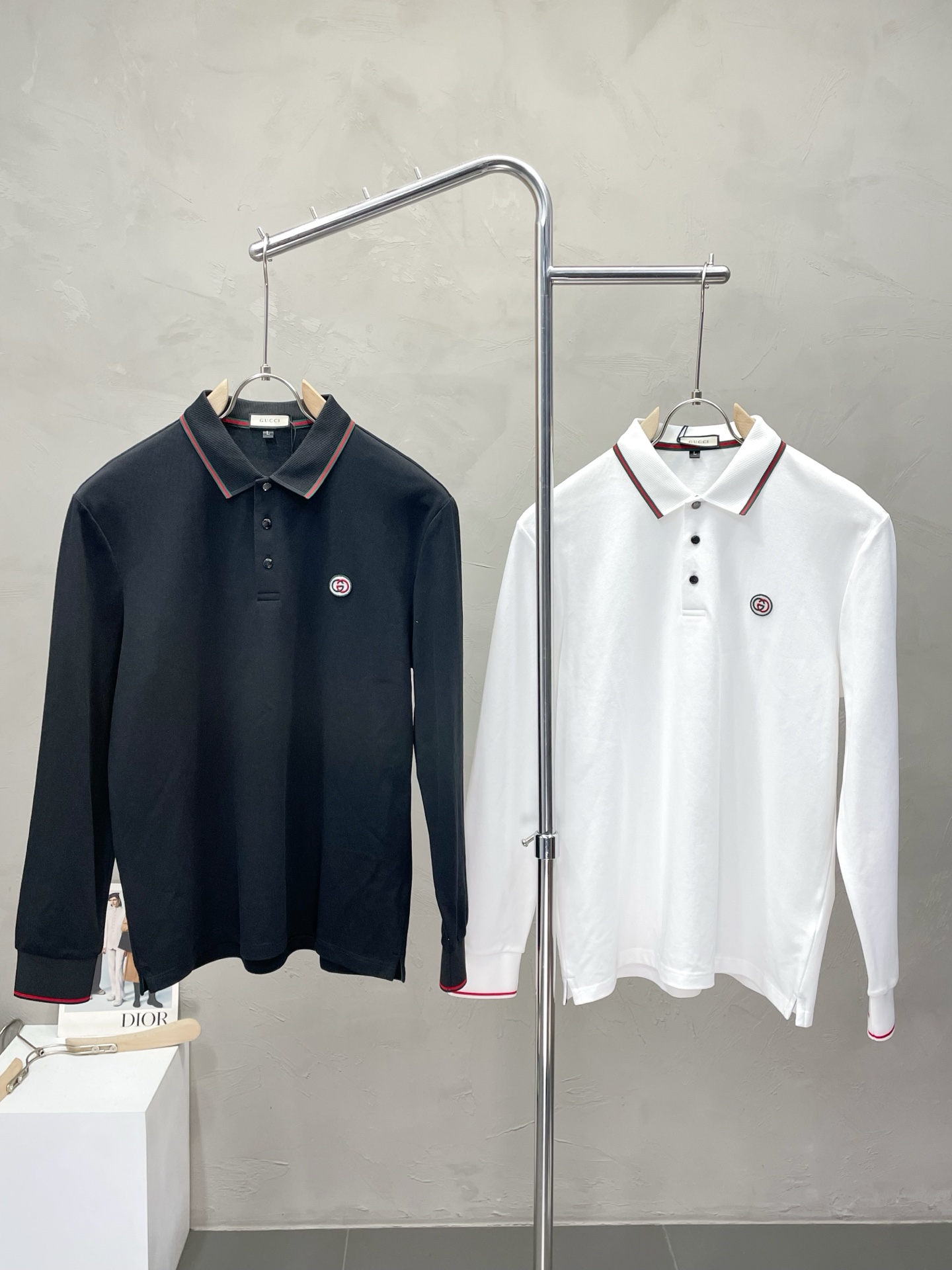 NO:523877,.Gucci exclusively supplies new original single men's casual shirts. High-end customization, high-end version, fashionable and versatile imported fabrics, super soft and delicate, skin-friendly and comfortable to wear, high-end boutique, OEM, fine-made top body, very good, men's essential items, three standards, 48-58,,gucci,gucci,shirts,alexander wang19860909.Gucci古驰独家专供新款原单男士休闲衬衫.高端定制 高端版本 时尚百搭爆款进口面料 手感超柔软细腻 穿着亲肤舒适 高端精品 代工厂精细做上身非常赞 男士必备单品 三标齐全 码数48-58,,gucci,gucci,shirts,alexander wang,Men's clothing