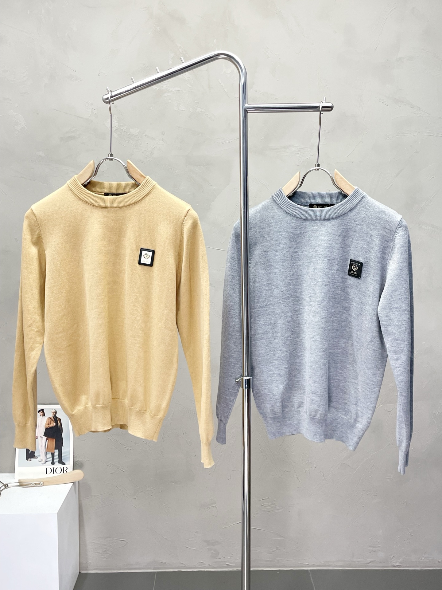 NO:528148,.LP-Loro Piana exclusively offers new original single men's casual sweater, high-end customization, high-end version, fashionable and versatile imported fabric, super soft and delicate, skin-friendly and comfortable, warm and comfortable, high-end boutique, OEM, fine-made top body, very good, men's essential items, three standards, complete code M-3XL,,loro piga,loro piga,sweaters,alexander wang19860909.LP-Loro Piana诺悠翩雅独家专供新款原单男士休闲毛衣 高端定制 高端版本 时尚百搭爆款进口面料 手感超柔软细腻 穿着亲肤舒适 保暖舒适 高端精品 代工厂精细做上身非常赞 男士必备单品 三标齐全 码数M-3XL,,loro piana,loro piana,sweaters,alexander wang,Men's clothing