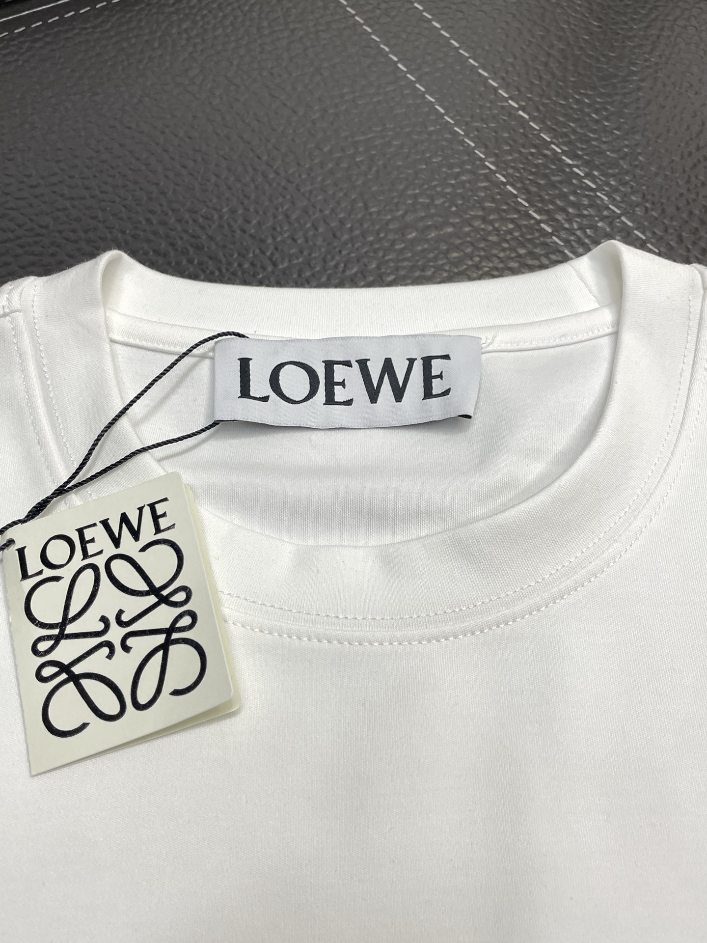 。LOEWE罗意威💥独家专供新款原单男士休闲短袖 高端定制 高端版本 时尚百搭爆款⚠️⚠️✨✨进口面料 