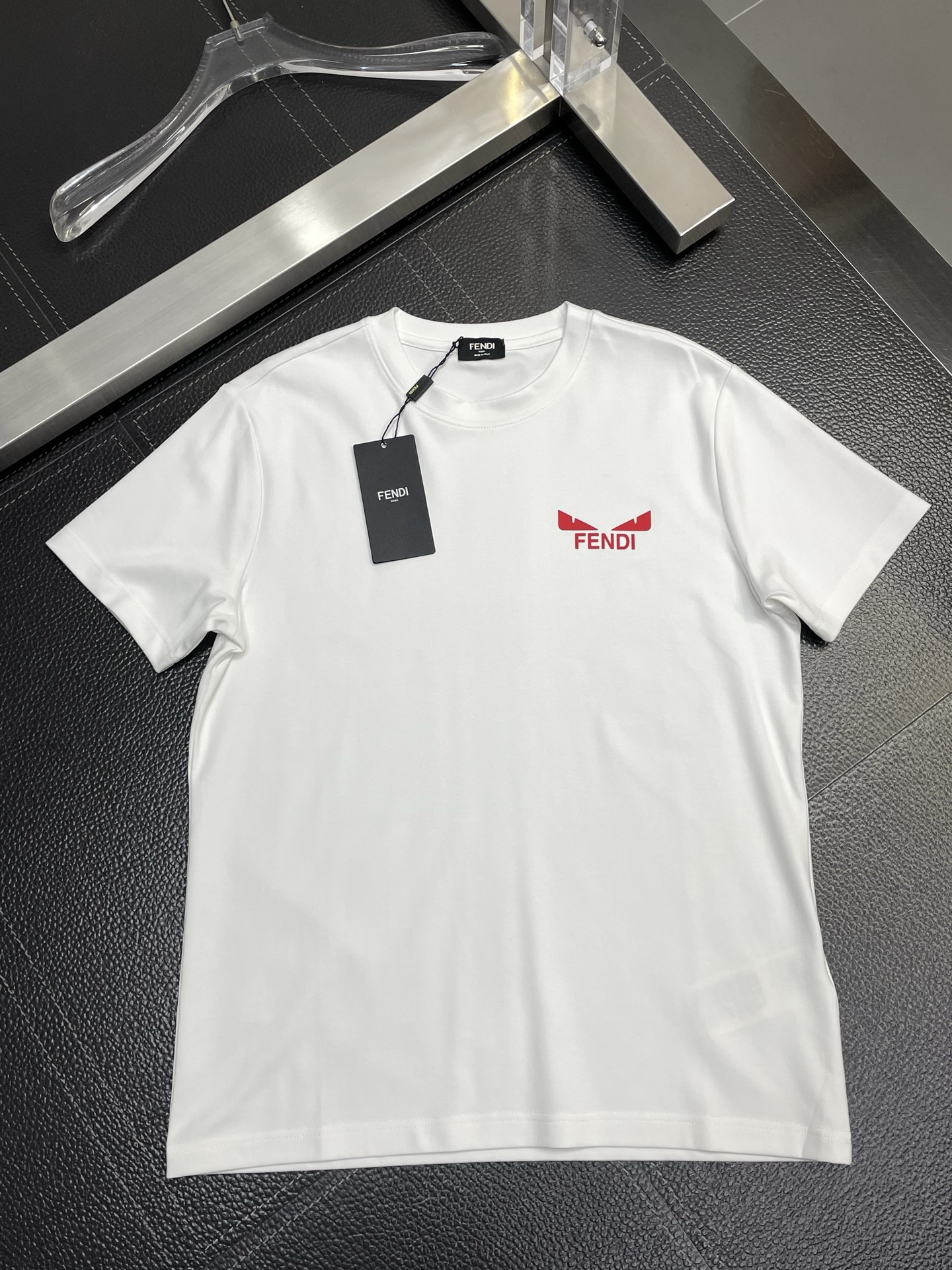 。FENDI芬迪💥独家专供新款原单男士休闲短袖 高端定制 高端版本 时尚百搭爆款⚠️⚠️✨✨进口面料 手