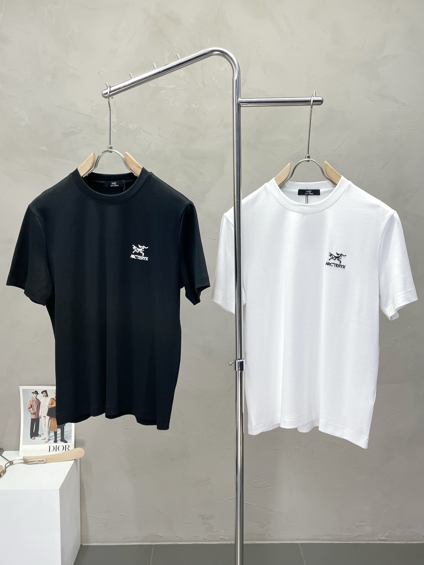 NO:528165,.Arc’teryx Archaeopteryx exclusively offers new original single men’s casual short sleeves, high-end customization, high-end version, fashionable and versatile imported fabric, super soft and delicate, skin-friendly and comfortable to wear, high-end boutique, OEM, fine-made top body, very good, men’s essential items, three standards, code M-4XL, arc’teryx, T-shirt, alexander wang19860909.Arc’teryx始祖鸟独家专供新款原单男士休闲短袖 高端定制 高端版本 时尚百搭爆款进口面料 手感超柔软细腻 穿着亲肤舒适 高端精品 代工厂精细做上身非常赞 男士必备单品 三标齐全 码数M-4XL,arc'teryx,T-shirt,alexander wang,Men's clothing