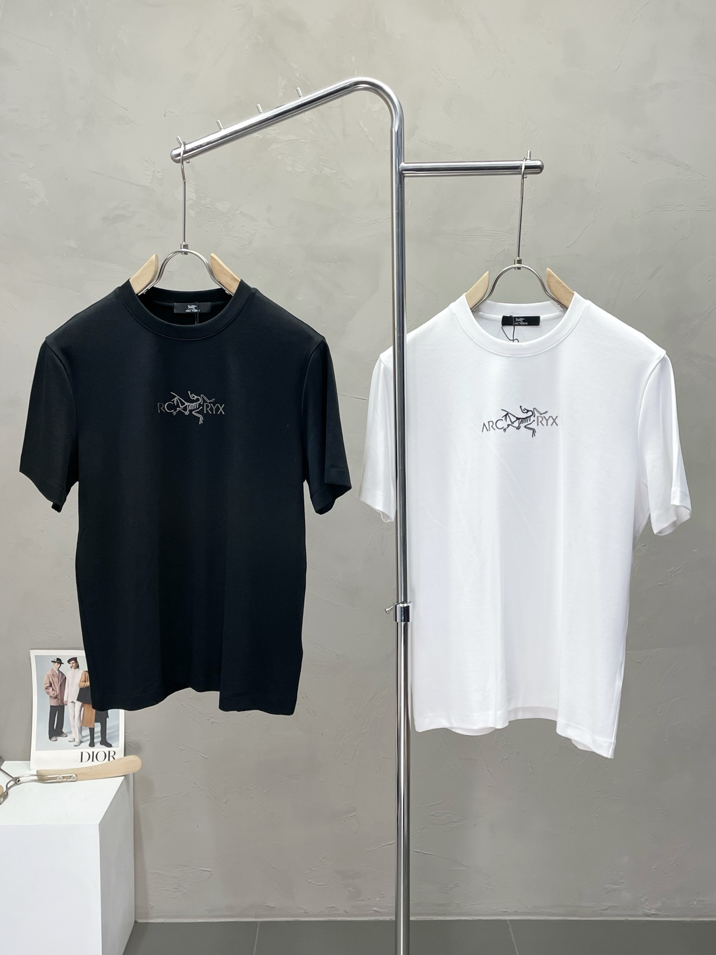 NO:529440,.Arc’teryx Archaeopteryx exclusively offers new original single men’s casual short sleeves, high-end customization, high-end version, fashionable and versatile imported fabric, super soft and delicate, skin-friendly and comfortable to wear, high-end boutique, OEM, fine-made top body, very good, men’s essential items, three standards, code M-4XL, arc’teryx, T-shirt, alexander wang19860909.Arc’teryx始祖鸟独家专供新款原单男士休闲短袖 高端定制 高端版本 时尚百搭爆款进口面料 手感超柔软细腻 穿着亲肤舒适 高端精品 代工厂精细做上身非常赞 男士必备单品 三标齐全 码数M-4XL,arc'teryx,T-shirt,alexander wang,Men's clothing