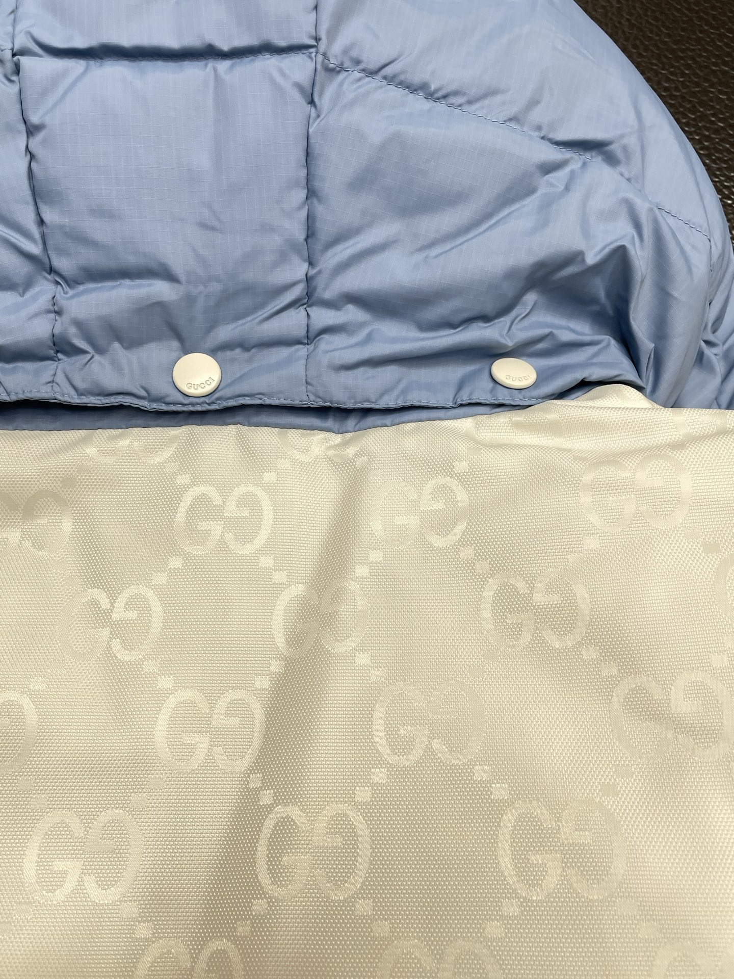 。羽绒服- Gucci古驰💥独家专供秋冬新款连帽高领羽绒服，提花羽绒夹克外套。贸易公司渠道稀出，降温天气