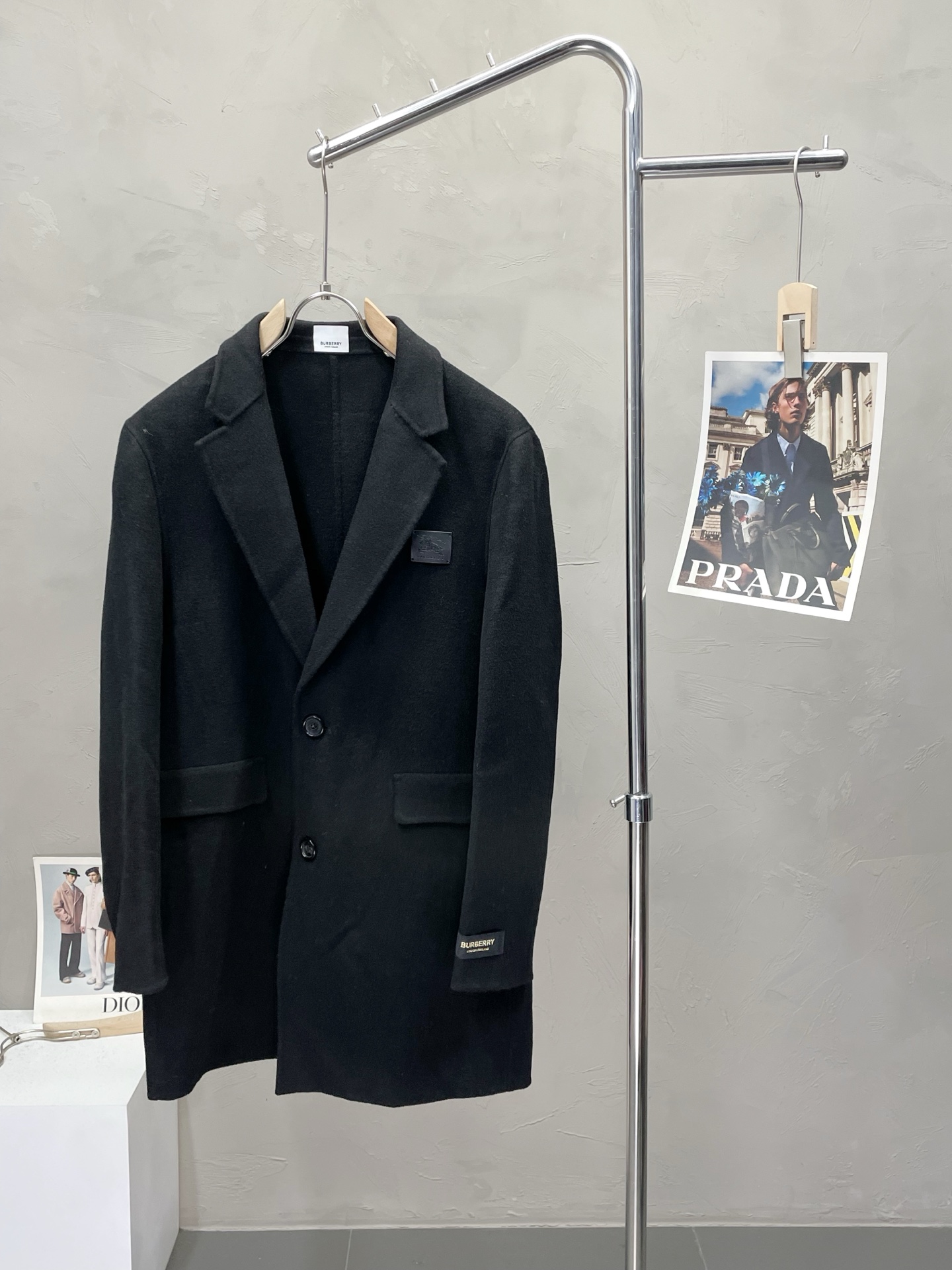 NO:537786,.Mid-length coat - BURBERRY exclusively provides new original single men's wool double-sided wool coat with long-breasted classic wool coat channel special supply high-end goods official website counter synchronization simple classic big hit. Simple and neat and refreshing business, quality workmanship details can stand any form of inspection, absolutely produced by a large manufacturer, presenting a brand new look, giving you a unique upper body experience!  All of them have undergone strict selection process, original customized buttons, simple, generous and versatile style, elegant and handsome on the upper body, and a brand new visual feeling!  Invincible appearance, the details are very good, and the upper body is not picky, and you must buy your own model. The number of codes M-4XL, burberry, burberry, jackets & coats, alexander wang19860909.中长款大衣-BURBERRY巴宝莉独家专供新款原单男士羊毛双面呢大衣长款排扣经典毛呢外套渠道特供 高端货官网柜台同步 简约经典大爆款.简洁利落又清爽商务,品质做工细节经得起任何形式检验,绝对大厂代工出品 呈现一种焕然一新,赋予你与众不同的上身体验！均经过严格的挑选工序,原版定制纽扣,简约大方百搭款 上身优雅帅气,焕然一新的即视感！品相无敌,细节都很到位,上身不挑人,必入的自留款. 码数M-4XL,,burberry,burberry,jackets & coats,alexander wang,Men's clothing