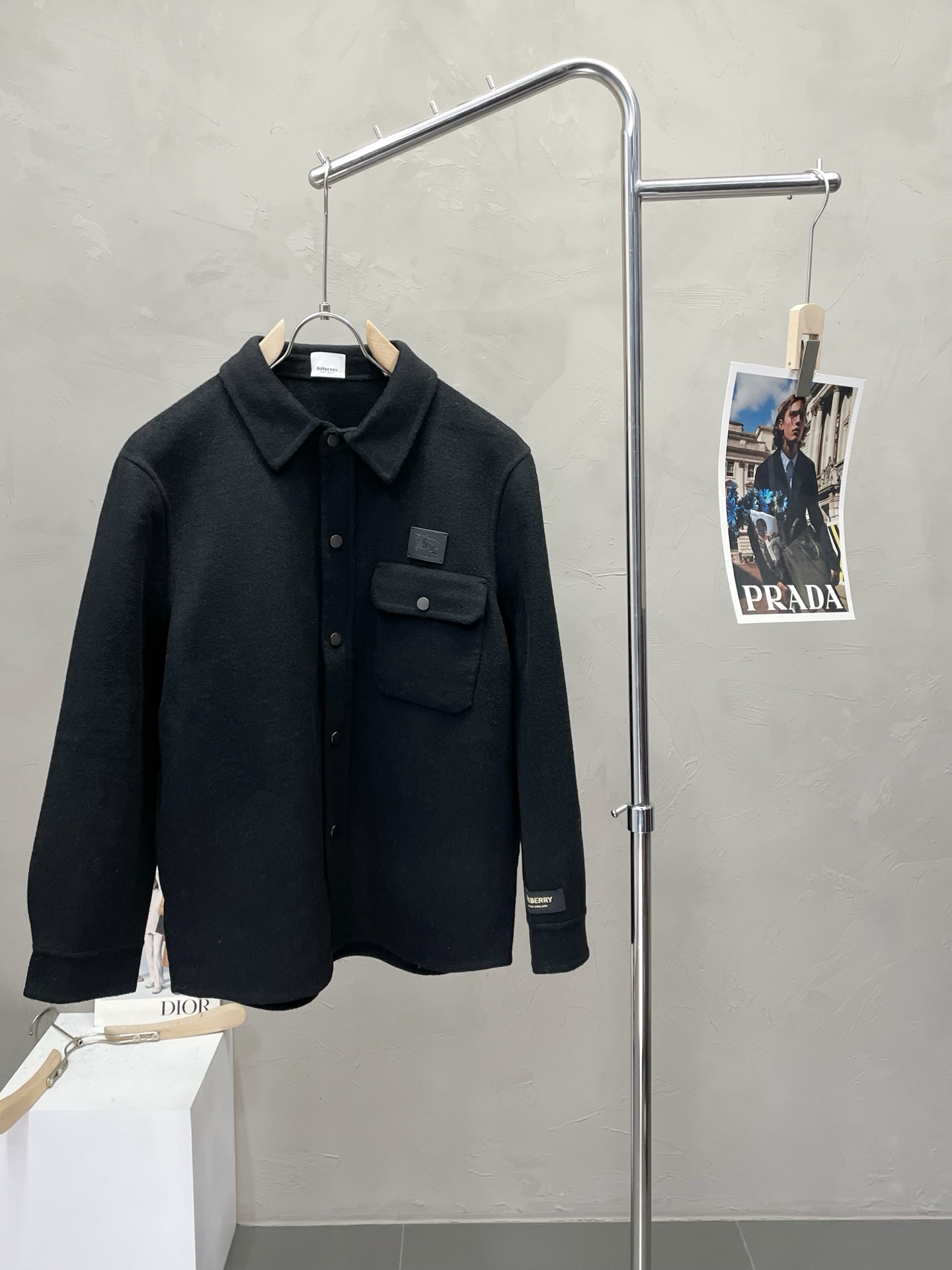 NO:531405,.Short coat - BURBERRY exclusively provides the new original single men's wool double-sided wool jacket with short-breasted classic wool jacket, channel special supply, high-end goods official website, counter synchronization, old money style, simple and classic hit style. Simple and neat and refreshing business, the quality workmanship details can stand any form of inspection, absolutely large manufacturers produce OEM, presenting a brand new look, giving you a unique upper body experience!  All of them have undergone strict selection process, original customized buttons, simple, generous and versatile style, elegant and handsome on the upper body, and a brand new visual feeling!  Invincible appearance, the details are very good, and the upper body is not picky, and you must buy your own model. The number of codes M-3XL, burberry, burberry, jackets & coats, alexander wang19860909.短款大衣-BURBERRY巴宝莉独家专供新款原单男士羊毛双面呢外套短款排扣经典毛呢外套渠道特供 高端货官网柜台同步 老钱风格 简约经典大爆款.简洁利落又清爽商务,品质做工细节经得起任何形式检验,绝对大厂代工出品 呈现一种焕然一新,赋予你与众不同的上身体验！均经过严格的挑选工序,原版定制纽扣,简约大方百搭款 上身优雅帅气,焕然一新的即视感！品相无敌,细节都很到位,上身不挑人,必入的自留款. 码数M-3XL,,burberry,burberry,jackets & coats,alexander wang,Men's clothing