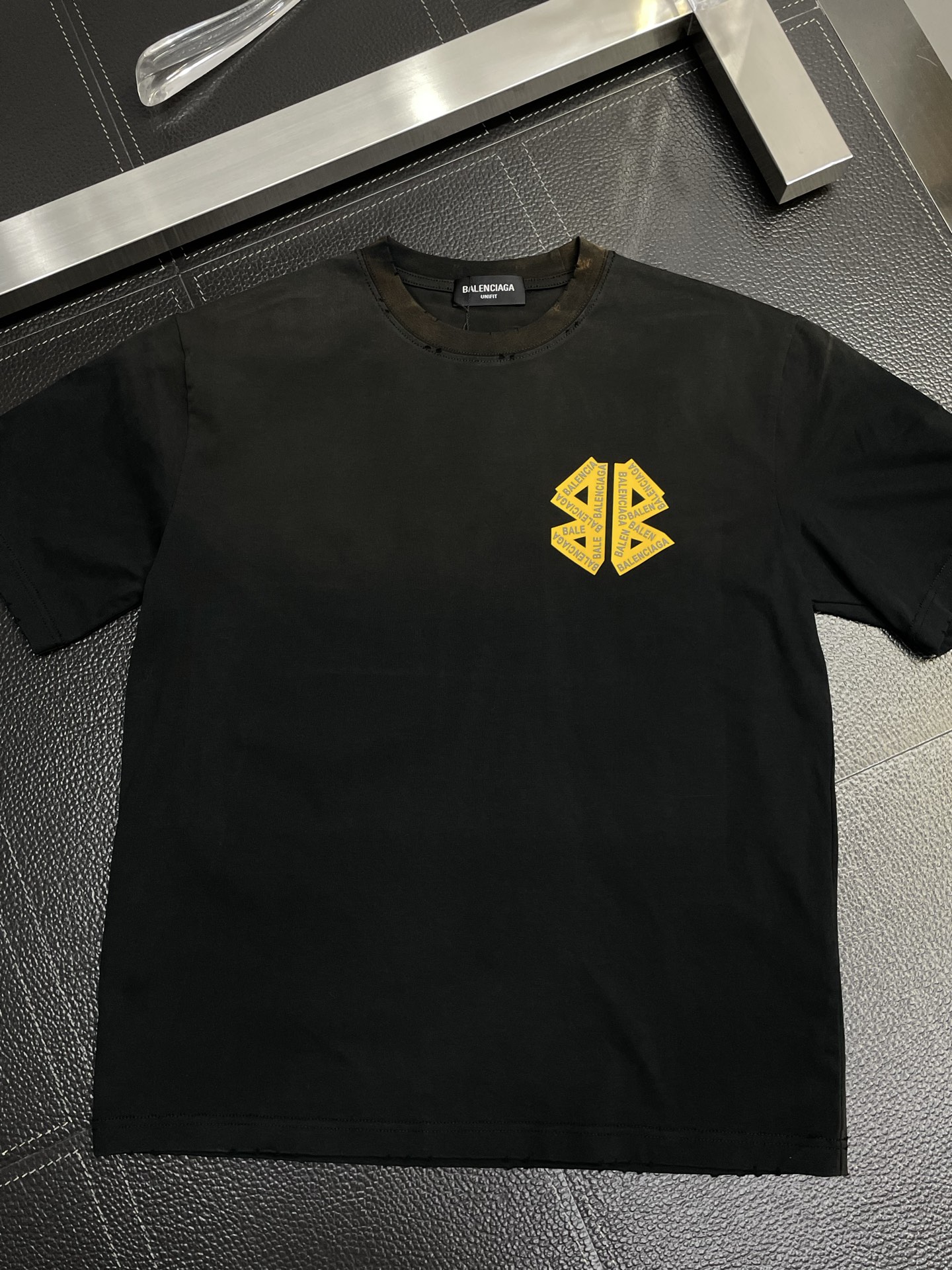 。Balenciaga巴黎世家💥独家专供新款原单男士休闲春夏短袖 高端定制 高端版本 时尚百搭爆款⚠️⚠