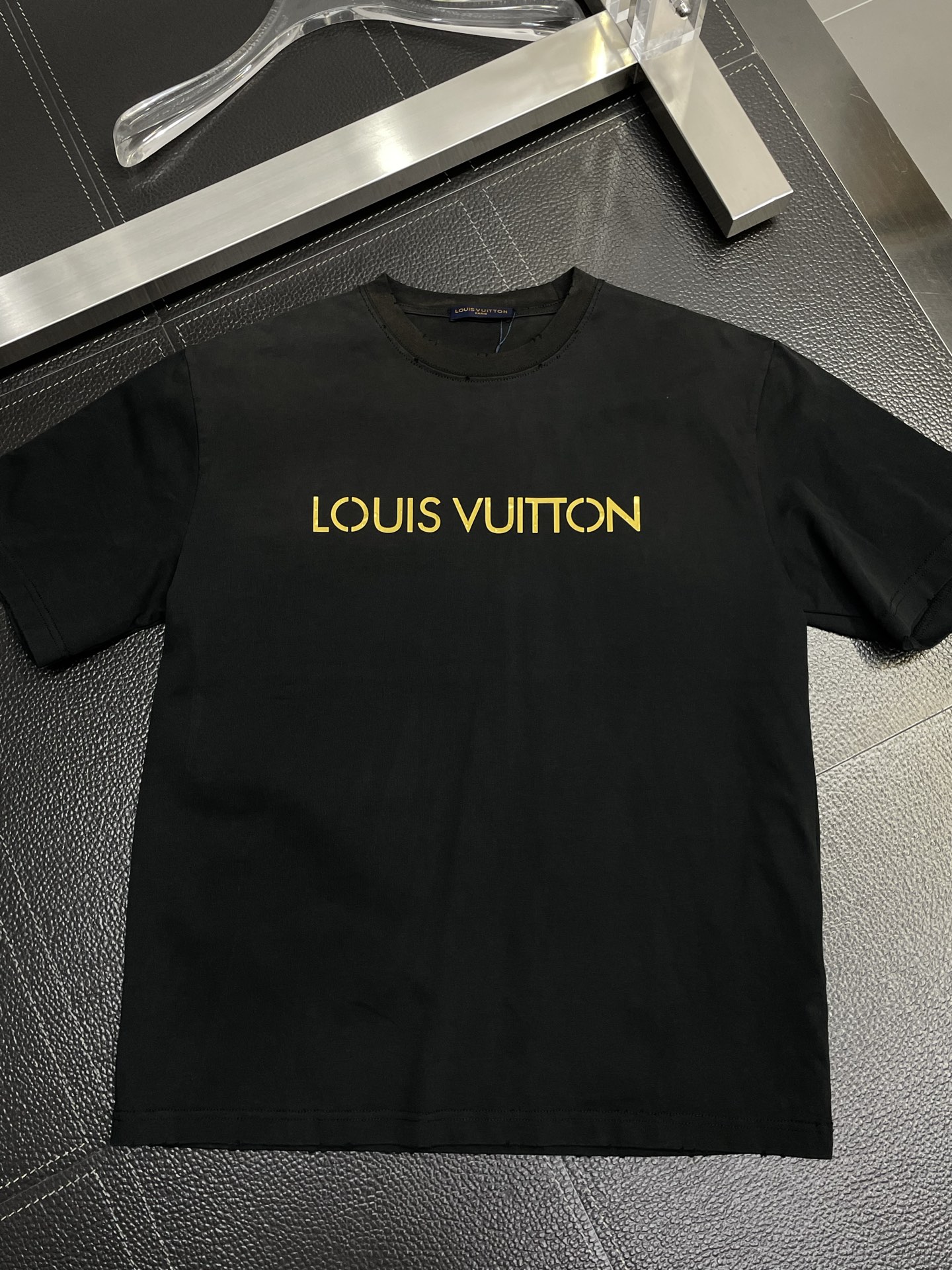 。Louis Vuitton路易威登💥独家专供新款原单男士休闲春夏短袖 高端定制 高端版本 时尚百搭爆款