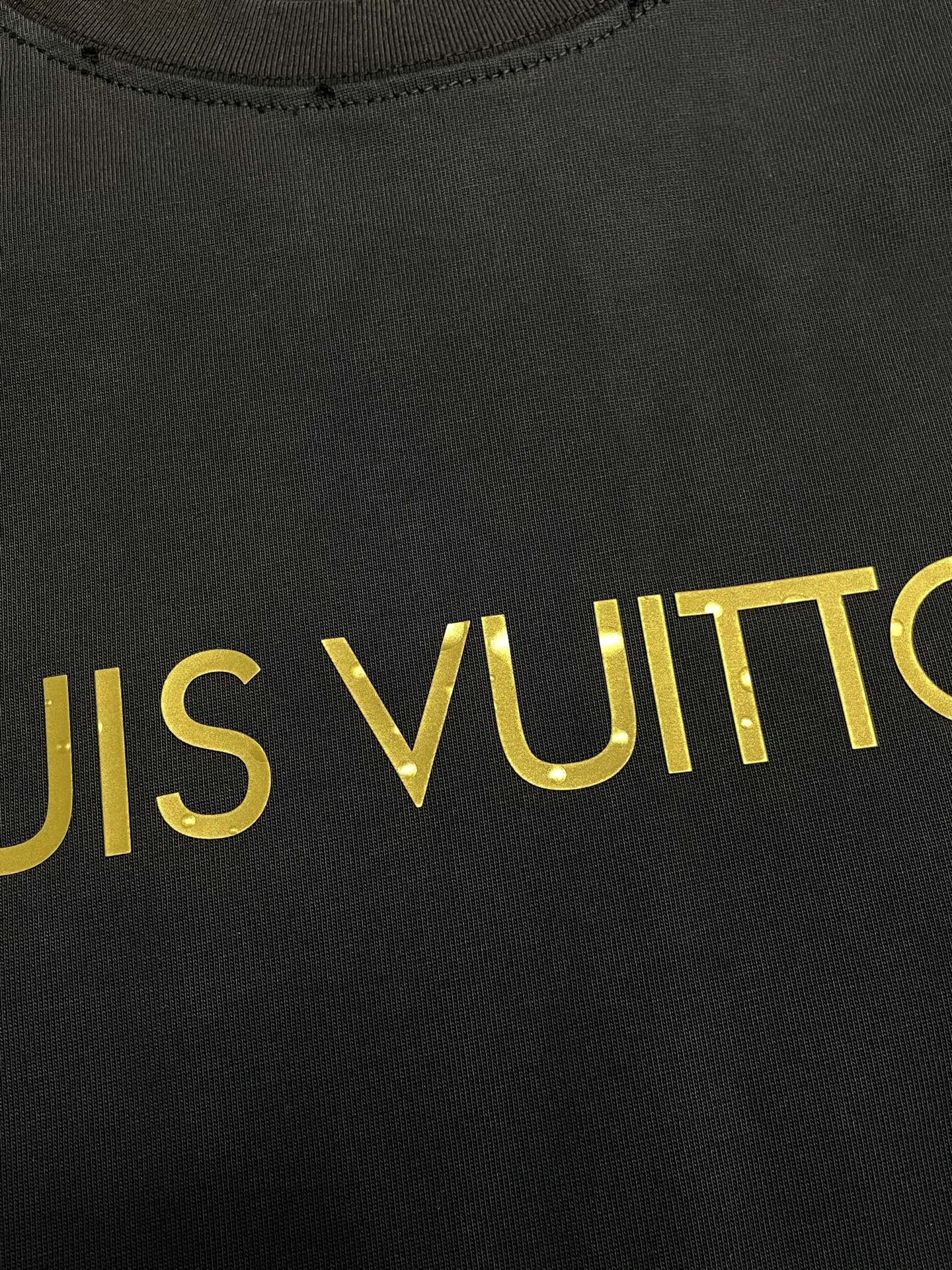 。Louis Vuitton路易威登💥独家专供新款原单男士休闲春夏短袖 高端定制 高端版本 时尚百搭爆款