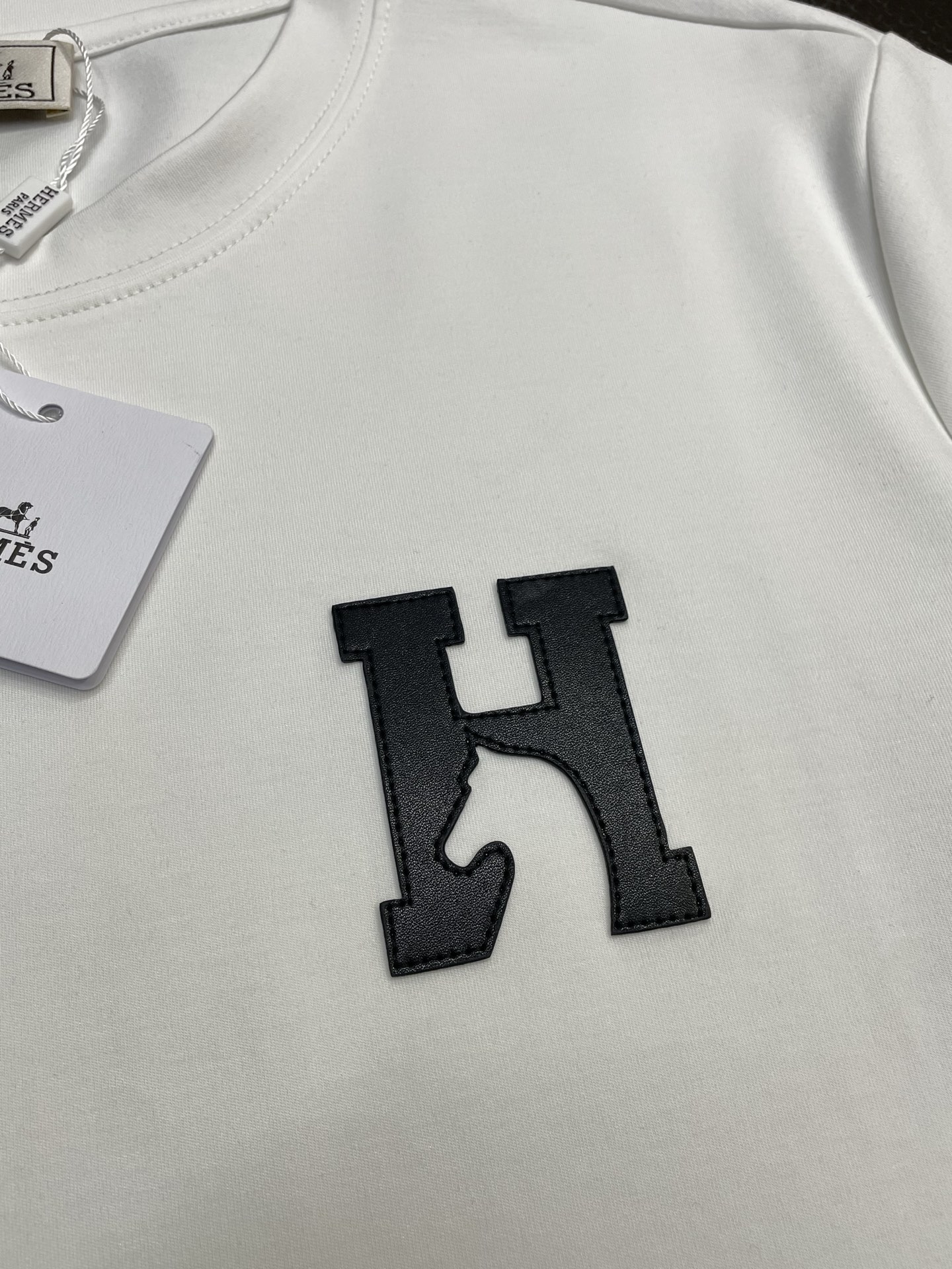 。Hermès爱马仕💥独家专供新款原单男士休闲短袖 高端定制 高端版本 时尚百搭爆款⚠️⚠️✨✨进口面料