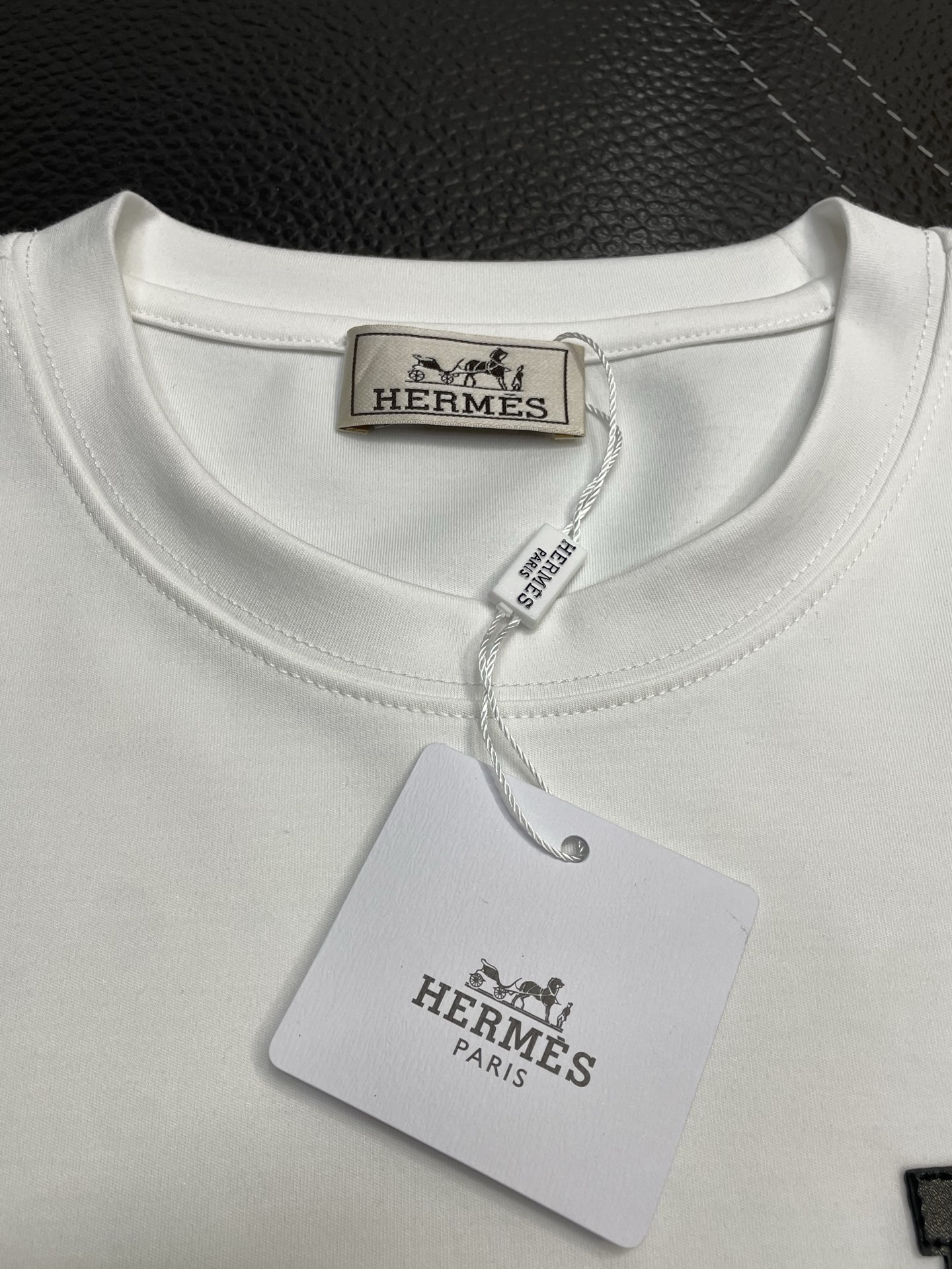 。Hermès爱马仕💥独家专供新款原单男士休闲短袖 高端定制 高端版本 时尚百搭爆款⚠️⚠️✨✨进口面料
