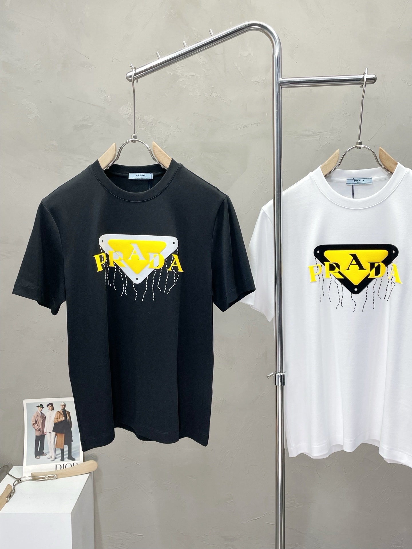 。Prada普拉达💥独家专供新款原单男士休闲短袖 高端定制 高端版本 时尚百搭爆款⚠️⚠️✨✨进口面料 