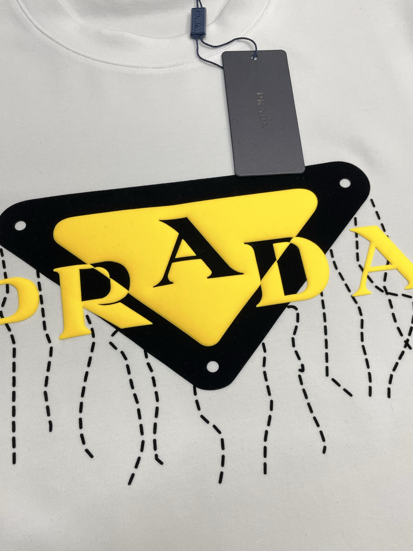 。Prada普拉达💥独家专供新款原单男士休闲短袖 高端定制 高端版本 时尚百搭爆款⚠️⚠️✨✨进口面料 