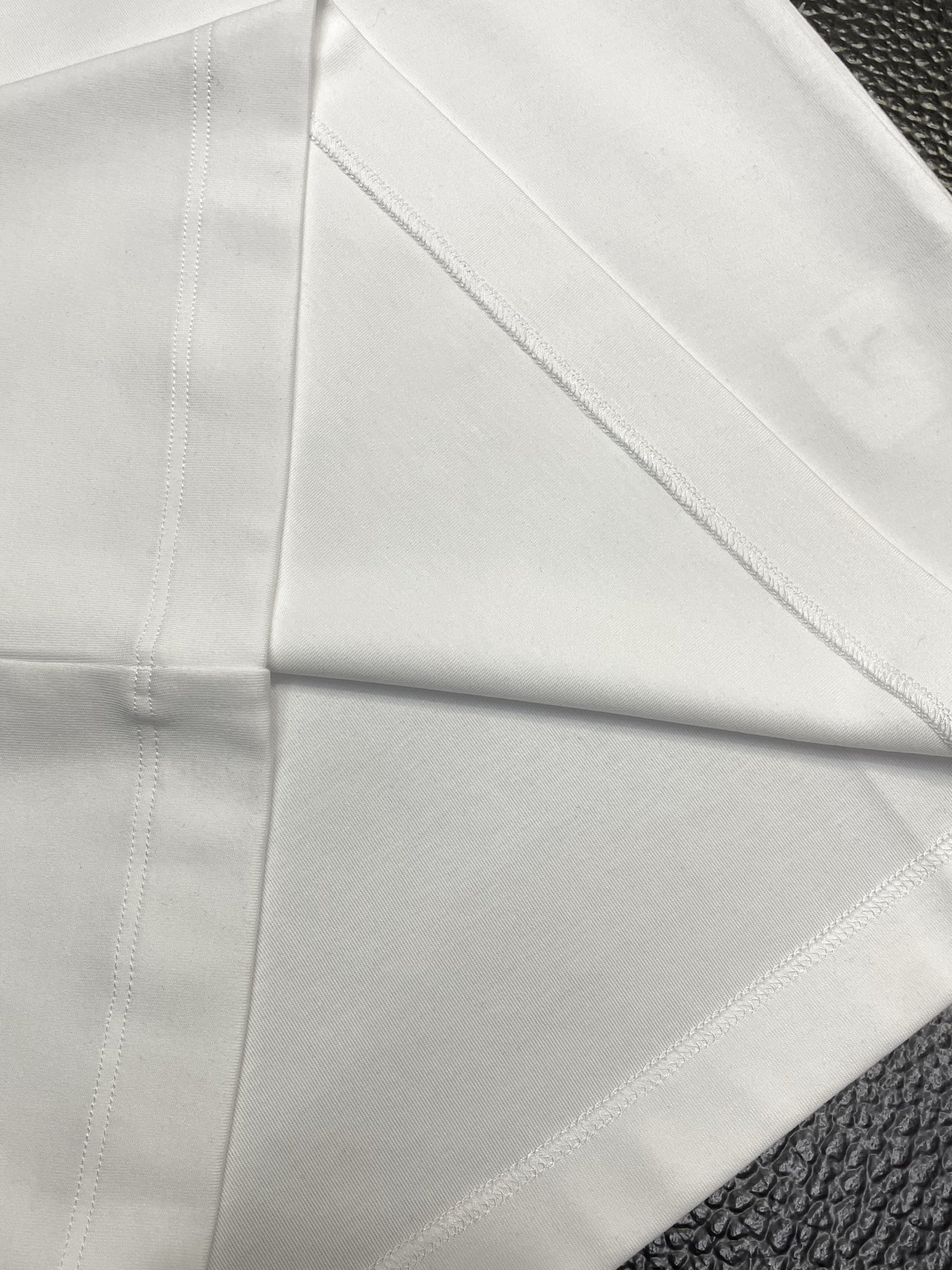 。Prada普拉达💥独家专供新款原单男士休闲短袖 高端定制 高端版本 时尚百搭爆款⚠️⚠️✨✨进口面料 