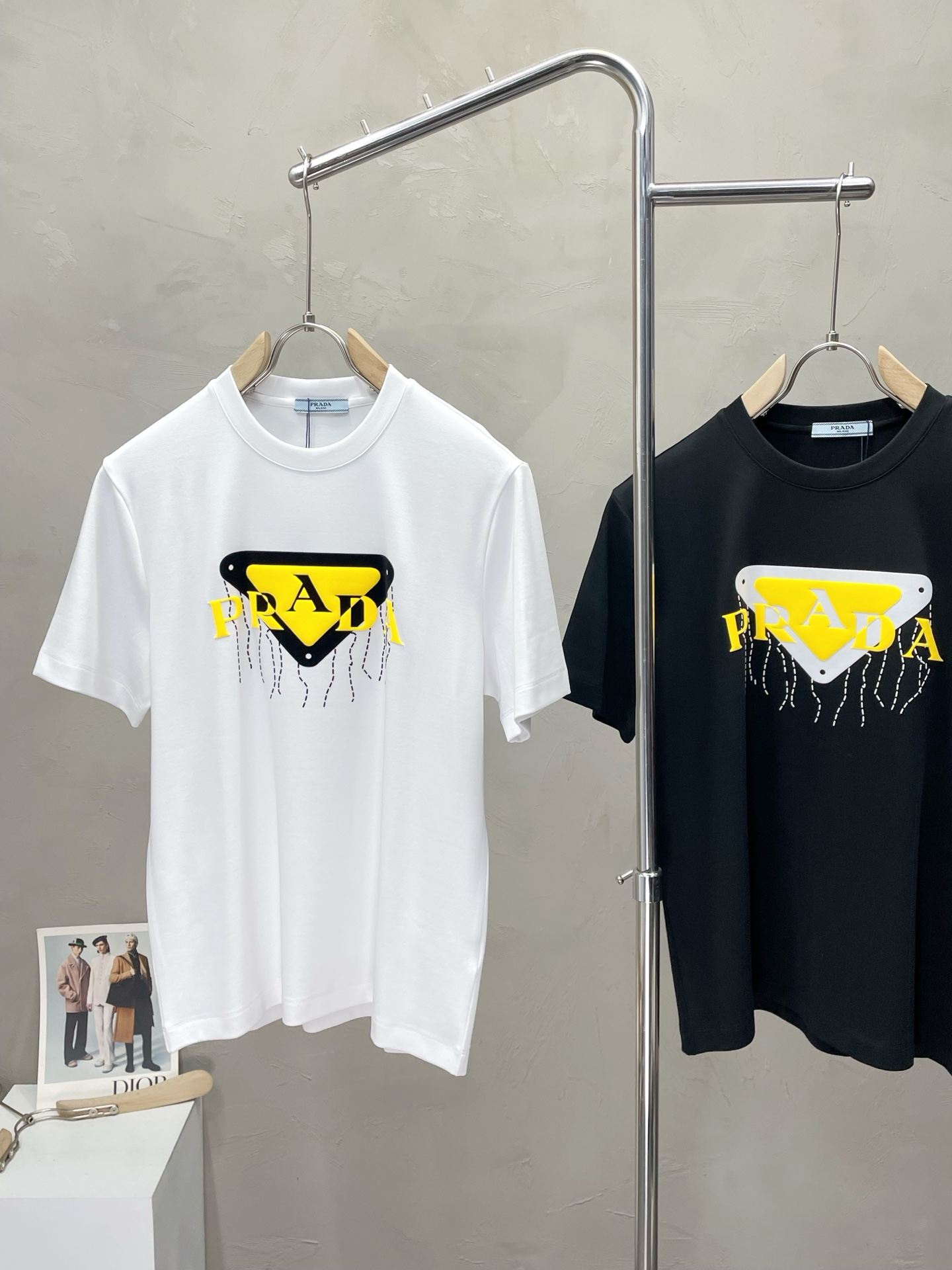 。Prada普拉达💥独家专供新款原单男士休闲短袖 高端定制 高端版本 时尚百搭爆款⚠️⚠️✨✨进口面料 