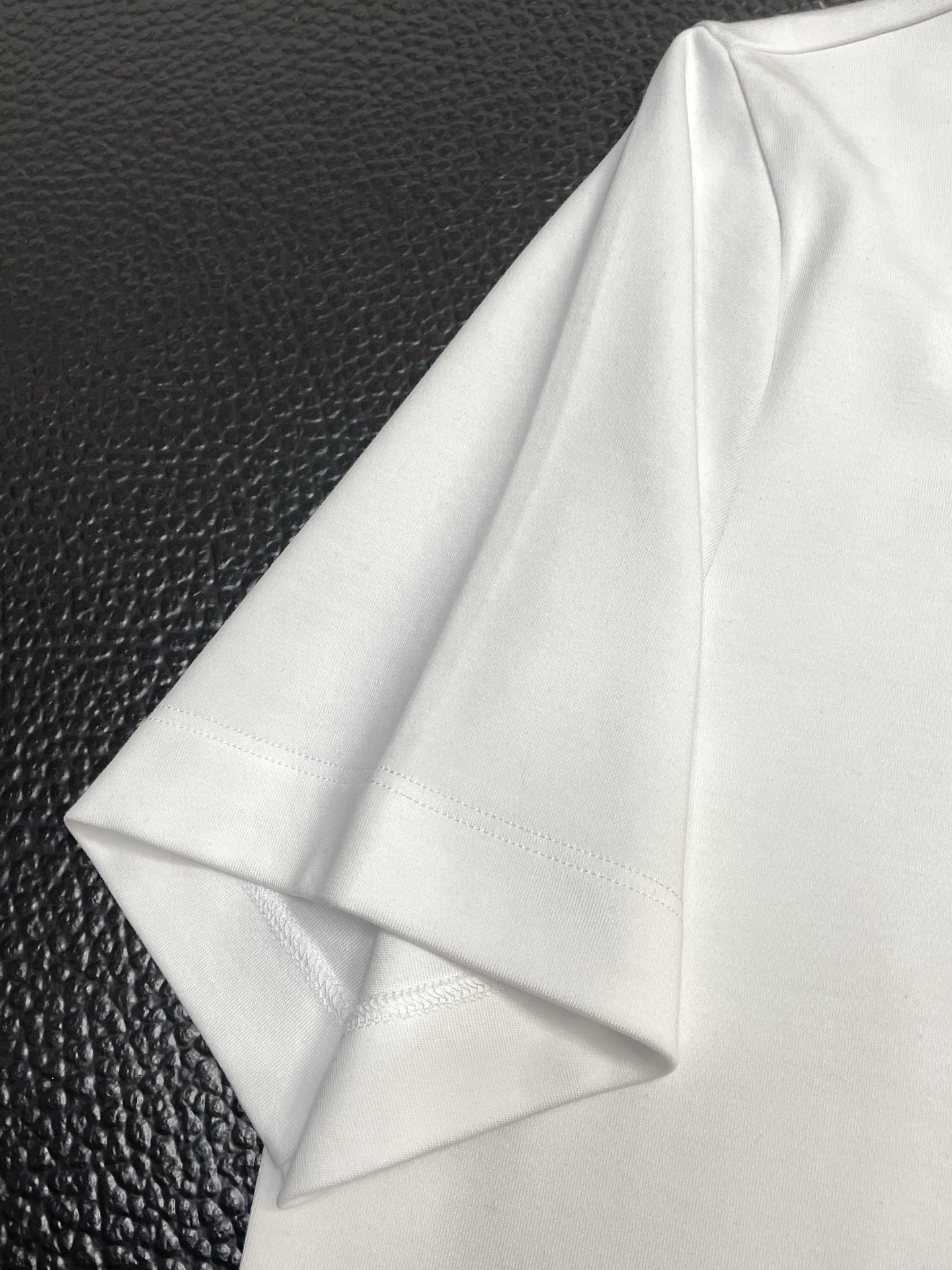 。Prada普拉达💥独家专供新款原单男士休闲短袖 高端定制 高端版本 时尚百搭爆款⚠️⚠️✨✨进口面料 