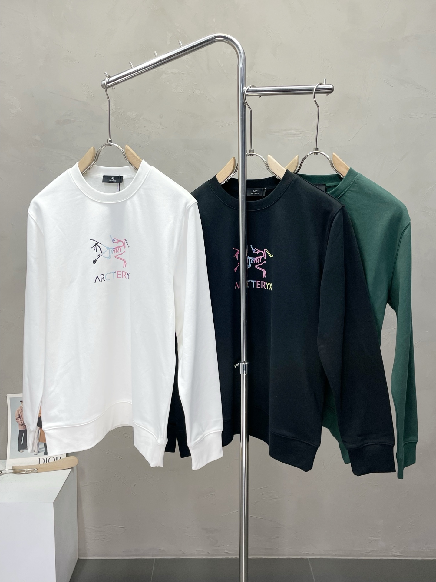 NO:537825,.Arc’teryx Archaeopteryx exclusively offers new original single men’s casual sweatshirts, high-end customization, high-end version, fashionable and versatile imported fabric, super soft and delicate, skin-friendly and comfortable to wear, high-end boutique, OEM, fine-made top body, very good, men’s essential items, three standards, code M-2XL, arc'teryx, hoodie, sweatshirts, alexander wang19860909.Arc’teryx始祖鸟独家专供新款原单男士休闲卫衣 高端定制 高端版本 时尚百搭爆款进口面料 手感超柔软细腻 穿着亲肤舒适 高端精品 代工厂精细做上身非常赞 男士必备单品 三标齐全 码数M-2XL,arc'teryx,hoodie,sweatshirts,alexander wang,Men's clothing