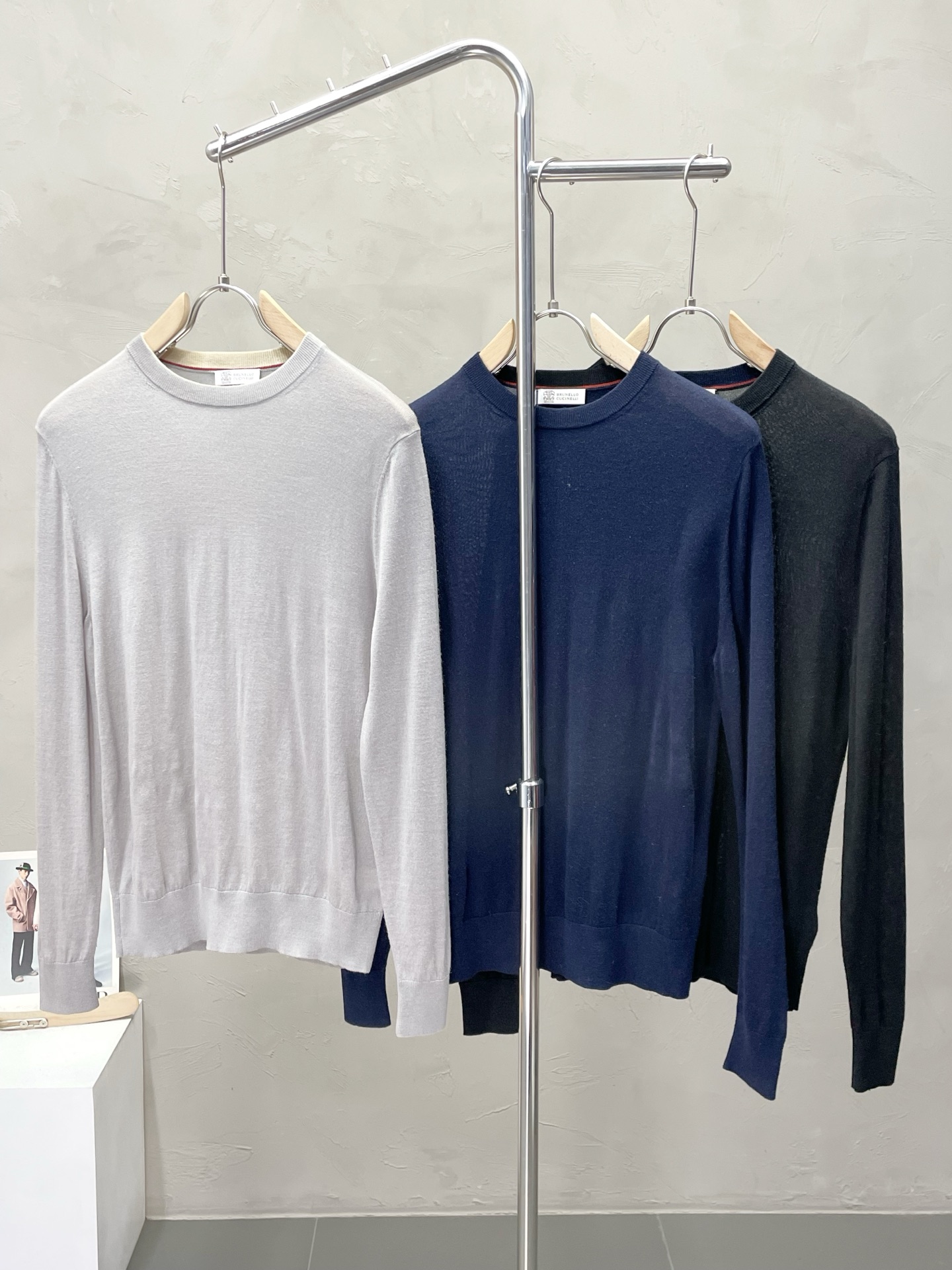 NO:538846,.BC-Brunello Cucinali exclusively offers new original single men's casual sweater, high-end customization, high-end version, fashionable and versatile imported fabric, super soft and delicate, skin-friendly and comfortable to wear, high-end boutique, OEM, fine-made top body, very good, men's essential items, three standards, code M-4XL,,brunello cucinelli,sweaters,alexander wang19860909.BC-Brunello Cucinali布鲁内洛·库奇内利独家专供新款原单男士休闲毛衣 高端定制 高端版本 时尚百搭爆款进口面料 手感超柔软细腻 穿着亲肤舒适 高端精品 代工厂精细做上身非常赞 男士必备单品 三标齐全 码数M-4XL,,brunello cucinelli,sweaters,alexander wang,Men's clothing