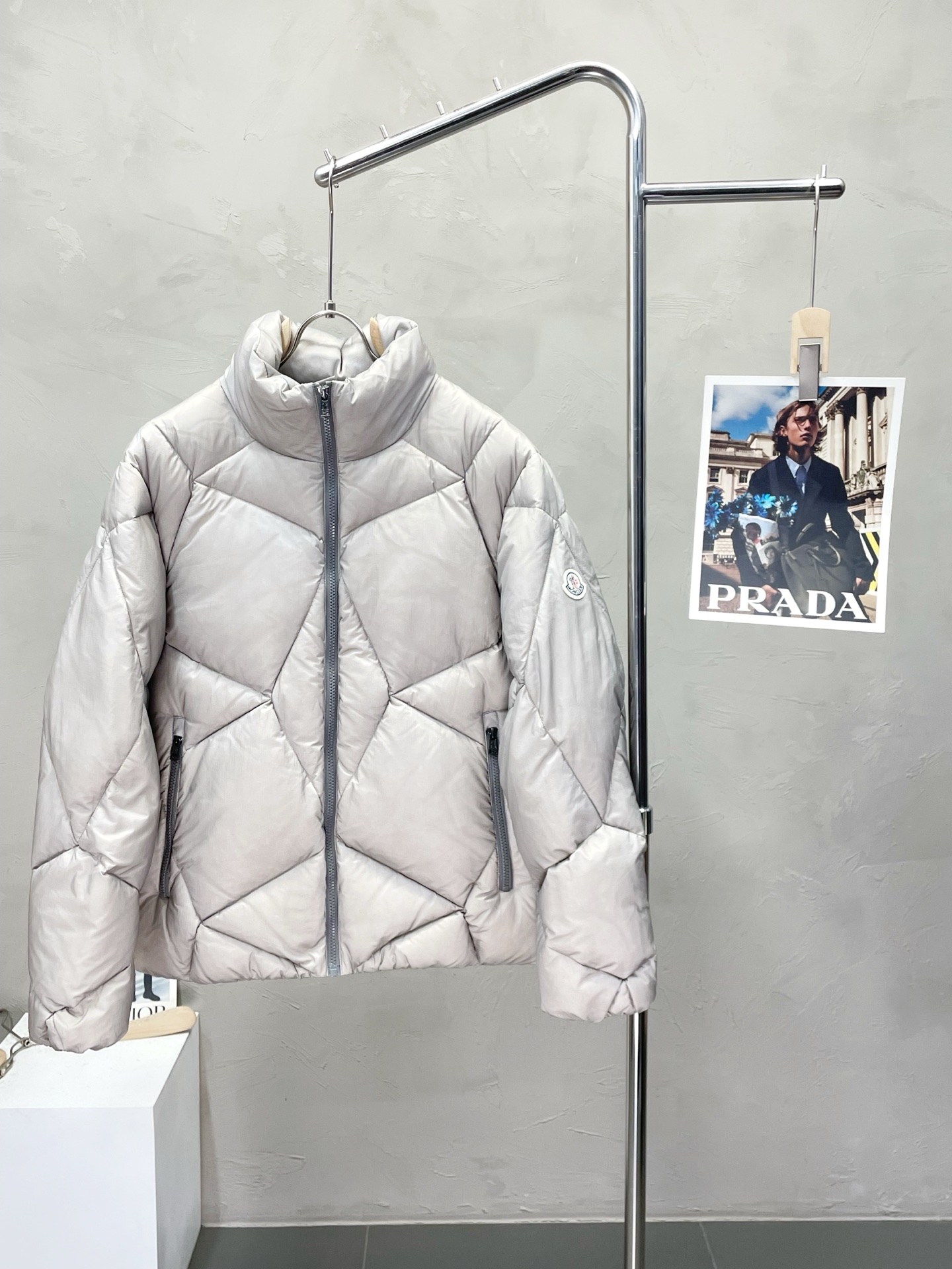 。羽绒服-Moncler蒙口💥独家专供新款高领羽绒服。贸易公司渠道稀出，降温天气必备的保暖单品，不论是日