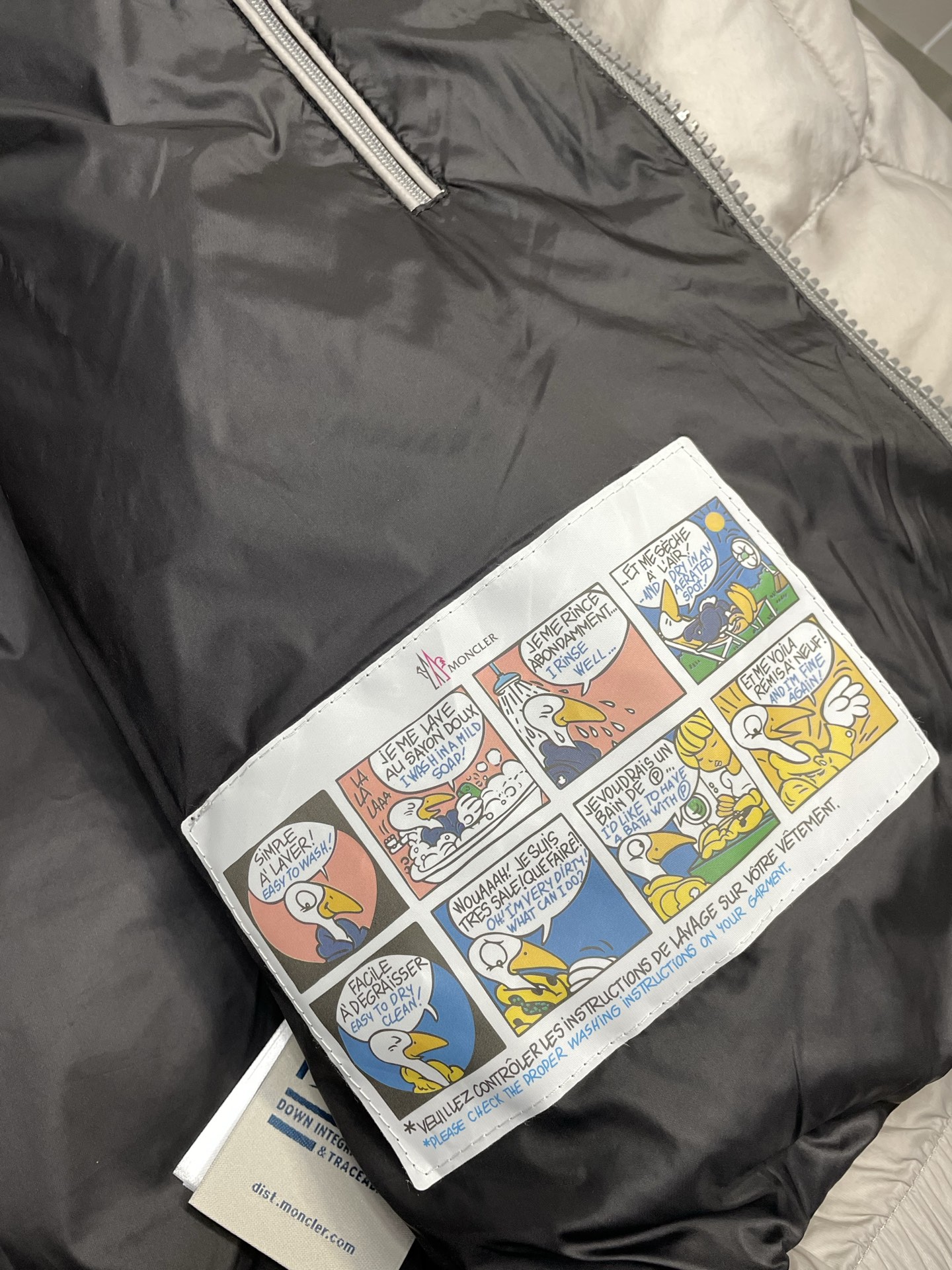 。羽绒服-Moncler蒙口💥独家专供新款高领羽绒服。贸易公司渠道稀出，降温天气必备的保暖单品，不论是日