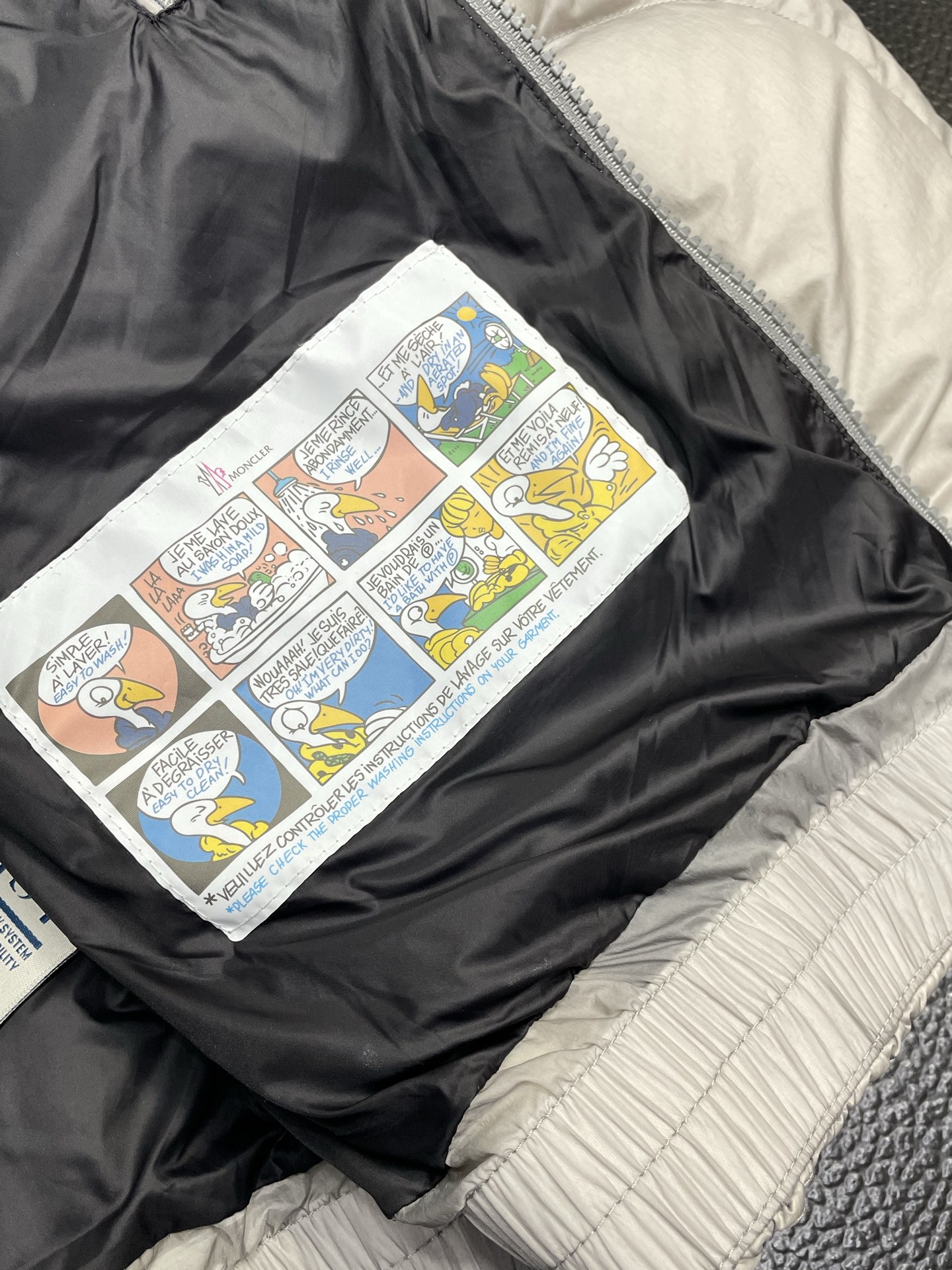 。羽绒服-Moncler蒙口💥独家专供新款高领羽绒服。贸易公司渠道稀出，降温天气必备的保暖单品，不论是日