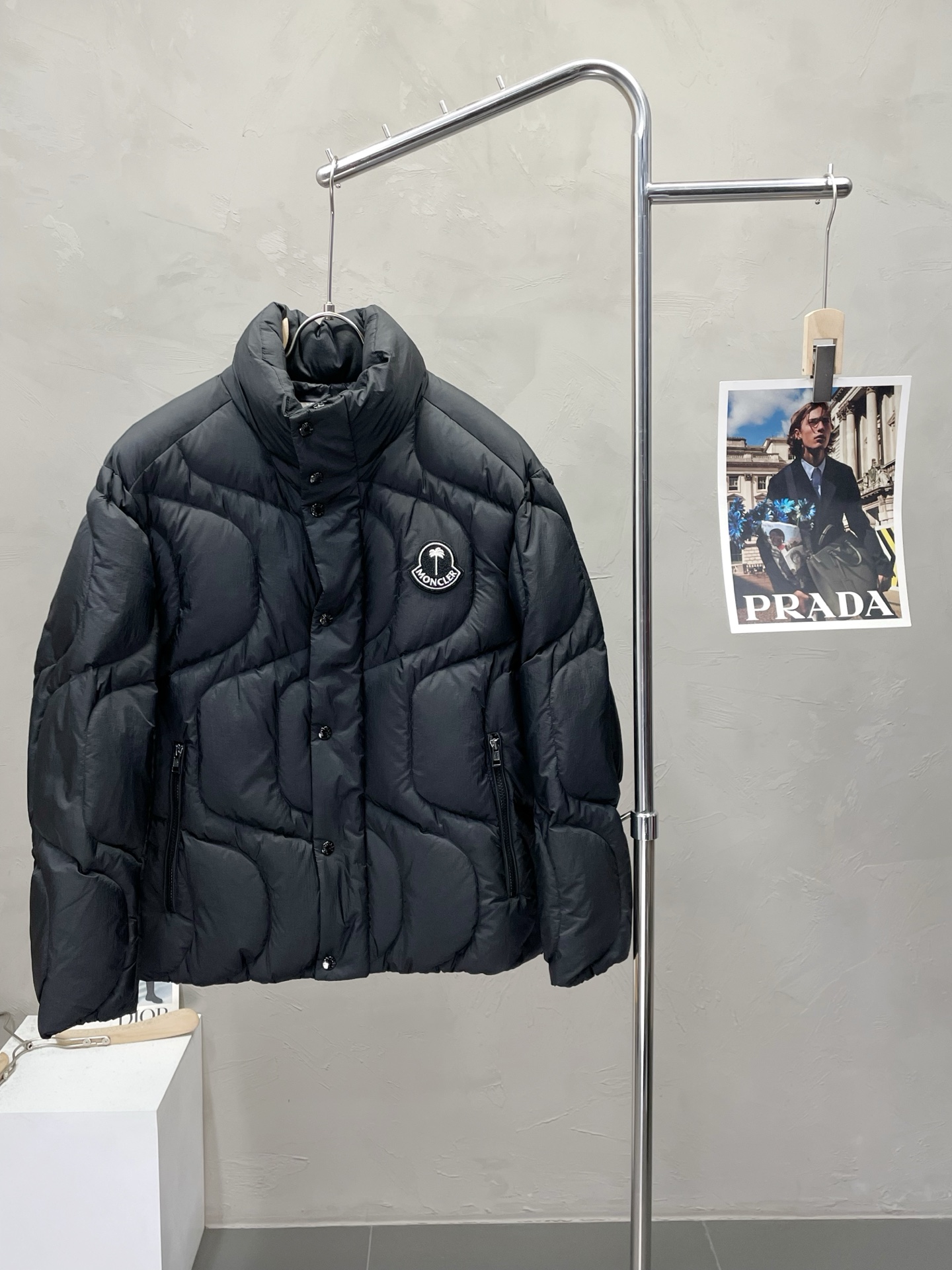 。羽绒服-Moncler蒙口💥独家专供新款高领羽绒服。贸易公司渠道稀出，降温天气必备的保暖单品，不论是日