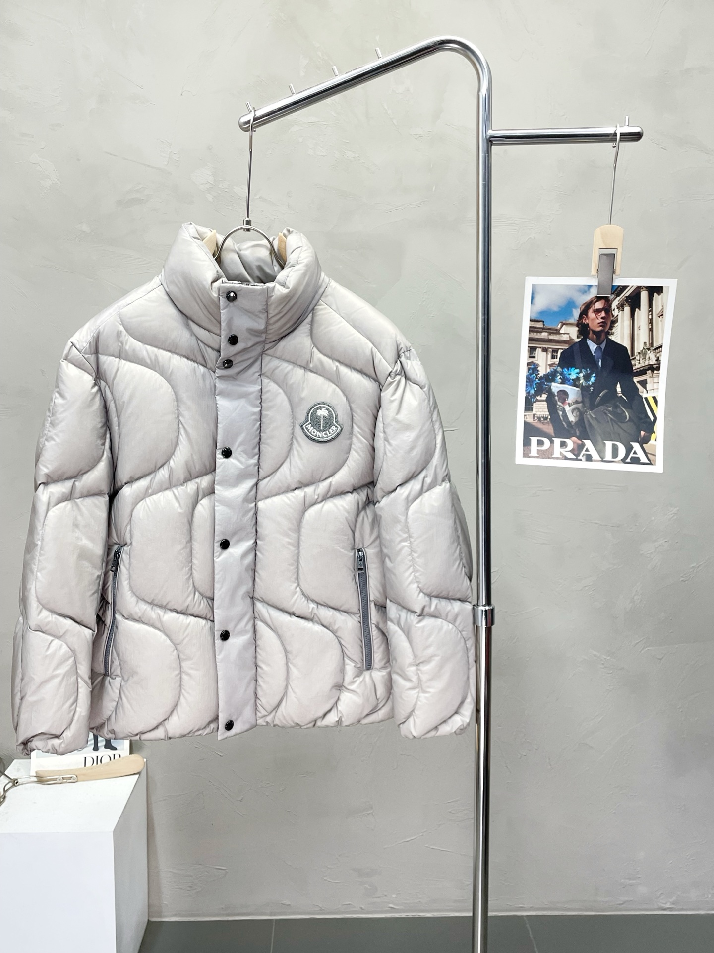 。羽绒服-Moncler蒙口💥独家专供新款高领羽绒服。贸易公司渠道稀出，降温天气必备的保暖单品，不论是日
