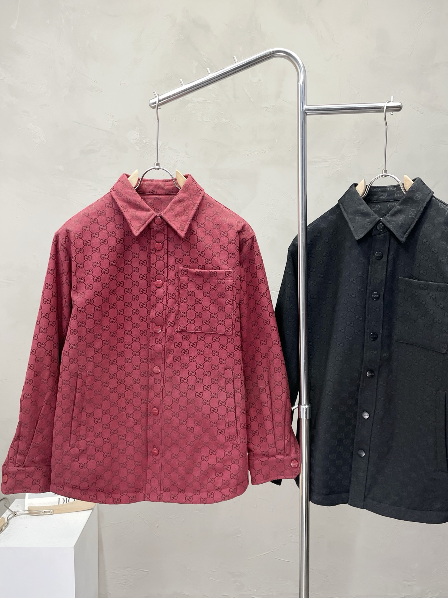 。羽绒服- Gucci古驰💥独家专供新款翻领羽绒服。提花logo满印羽绒夹克。贸易公司渠道稀出，降温天气