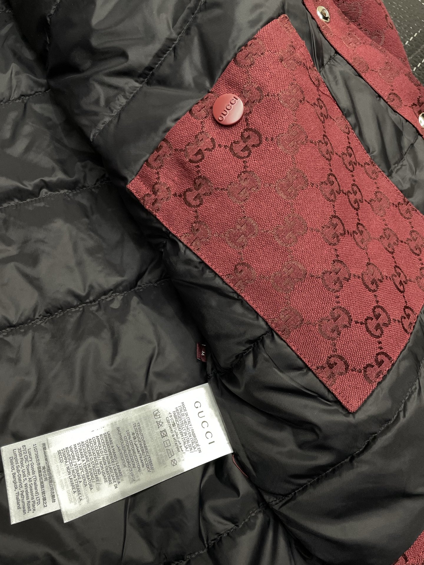 。羽绒服- Gucci古驰💥独家专供新款翻领羽绒服。提花logo满印羽绒夹克。贸易公司渠道稀出，降温天气