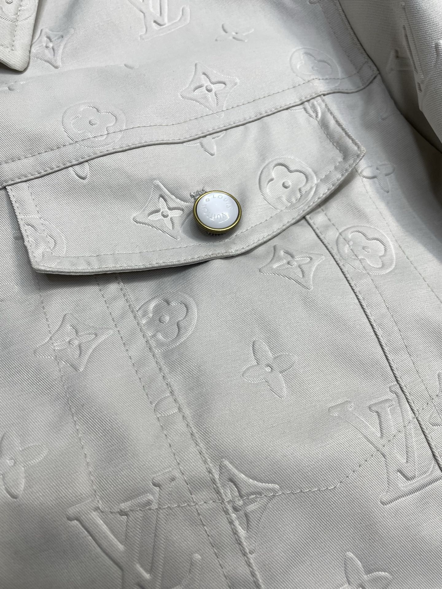 。羽绒服- Louis Vuitton路易威登💥独家专供新款翻领羽绒服。提花logo满印羽绒夹克。贸易公