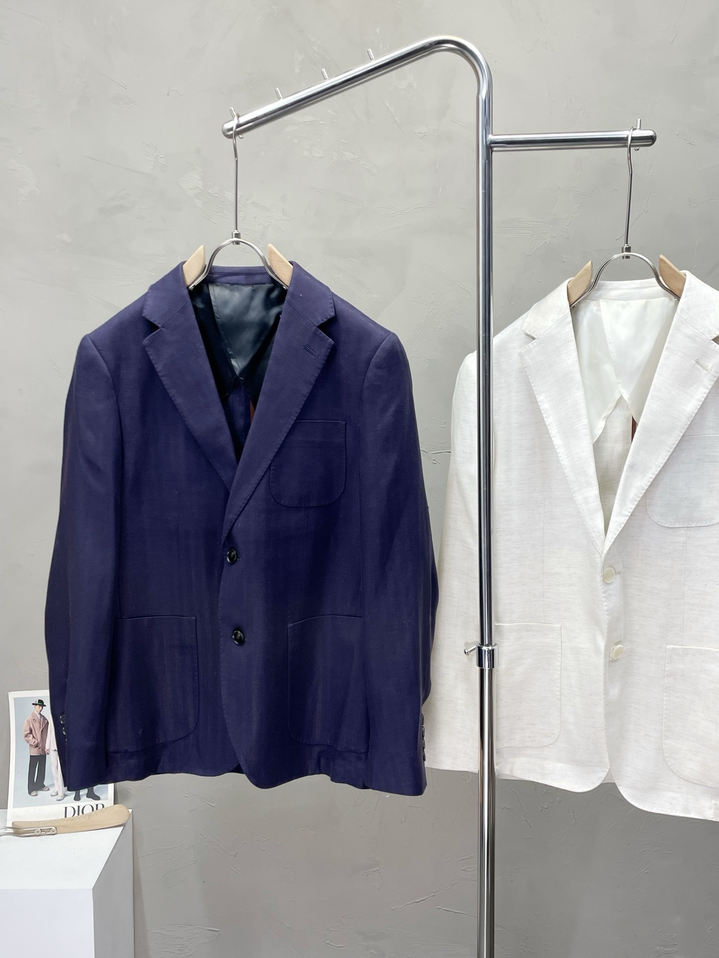 。lP🆕-Loro Piana诺悠翩雅💥独家专供新品时尚休闲西服。进口原版亚麻面料，柔软舒适，上身舒适透