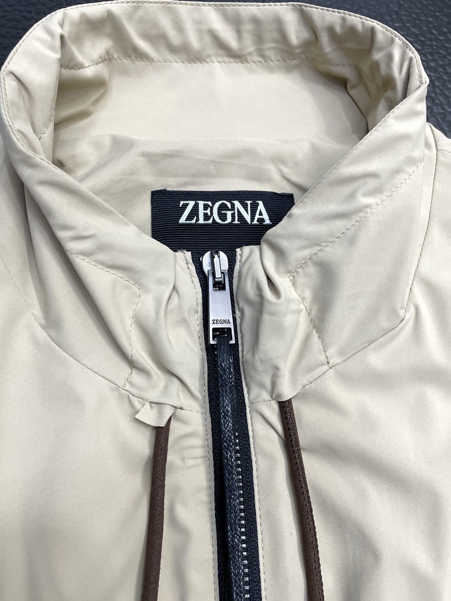 。ZEGNA杰尼亚💥独家专供最新时尚夹克 经典设计感与颜值爆棚的外套，品质更是无法挑剔品控可以直接入手，