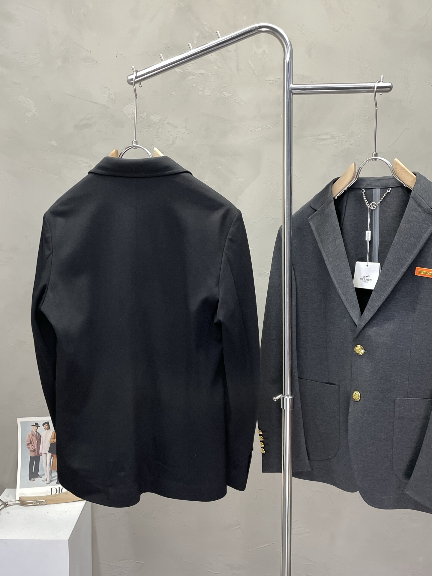 。Hermès爱马仕💥新款西服。外贸公司订单 简约休闲西装外套，独家专供进口原版聚酯纤维面料，透气柔软保