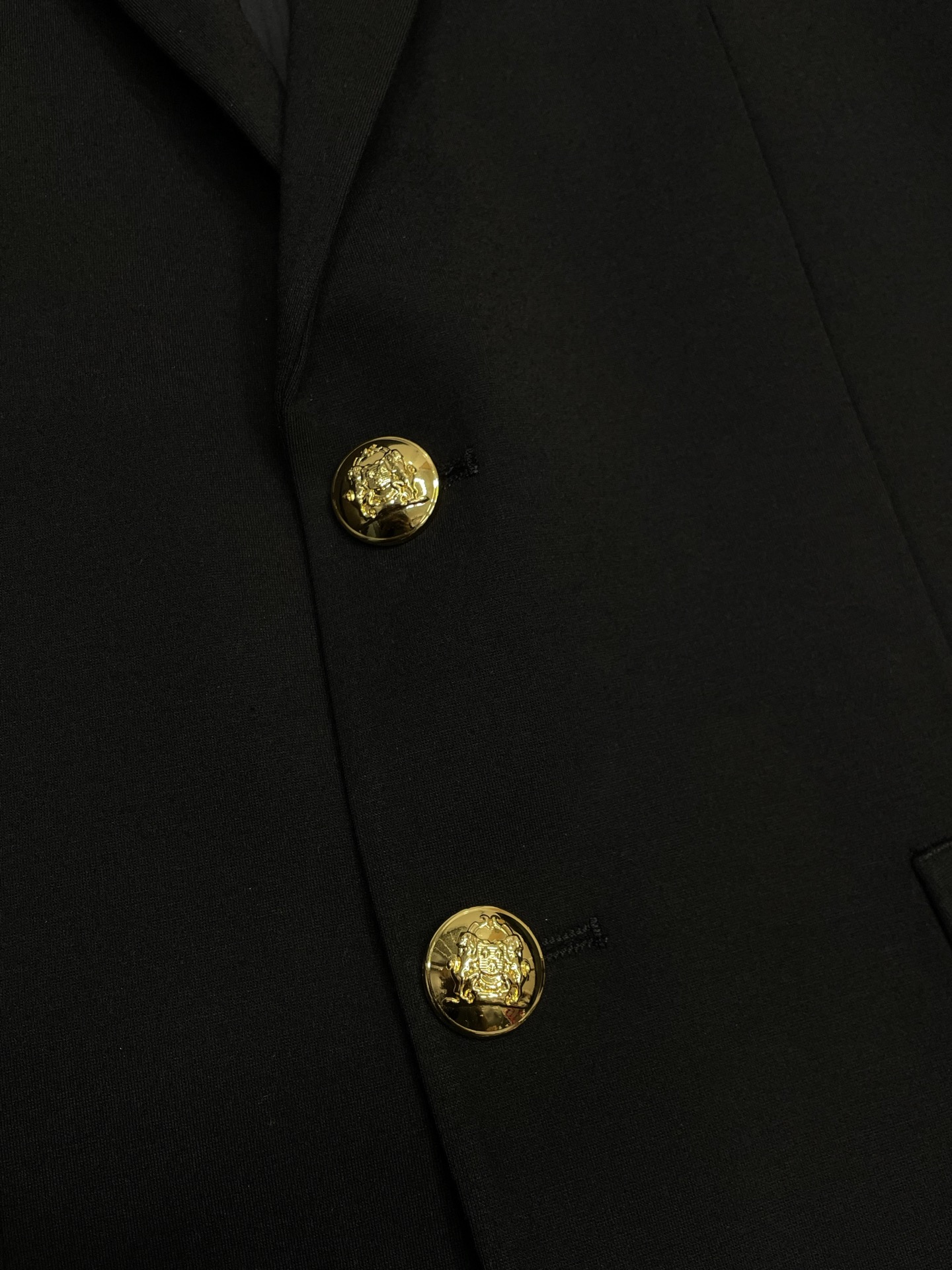 。Hermès爱马仕💥新款西服。外贸公司订单 简约休闲西装外套，独家专供进口原版聚酯纤维面料，透气柔软保