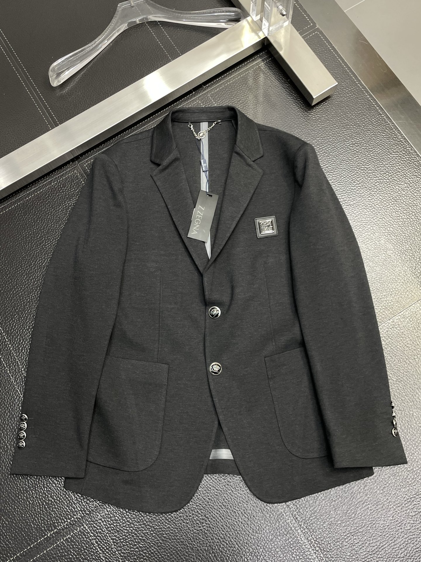 。ZEGNA杰尼亚💥新款西服。外贸公司订单 简约休闲西装外套，独家专供进口原版聚酯纤维面料，透气柔软保暖