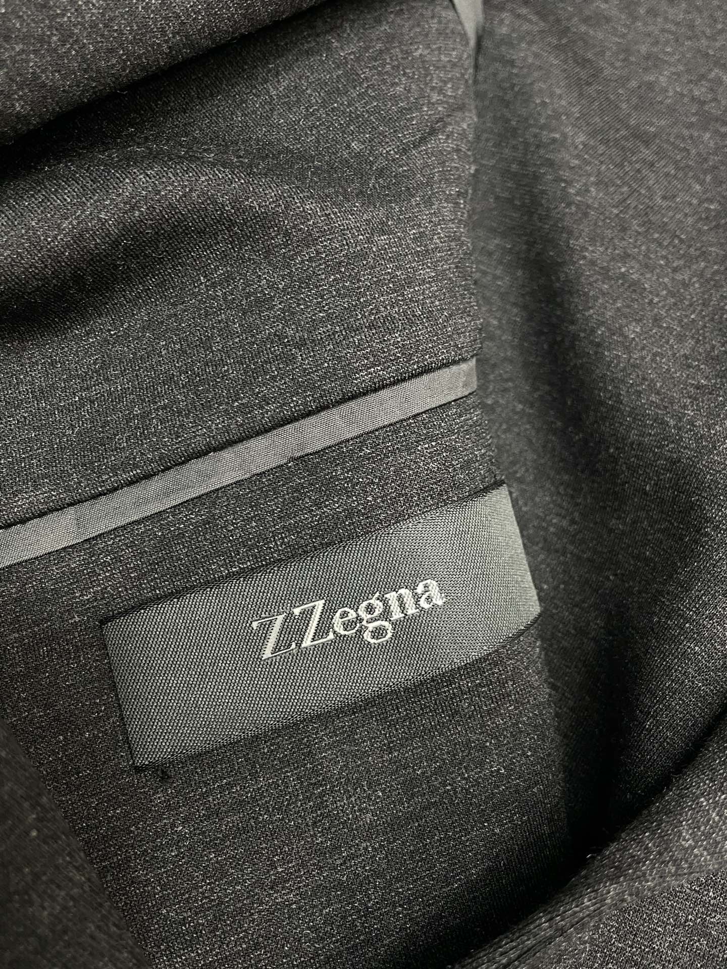 。ZEGNA杰尼亚💥新款西服。外贸公司订单 简约休闲西装外套，独家专供进口原版聚酯纤维面料，透气柔软保暖